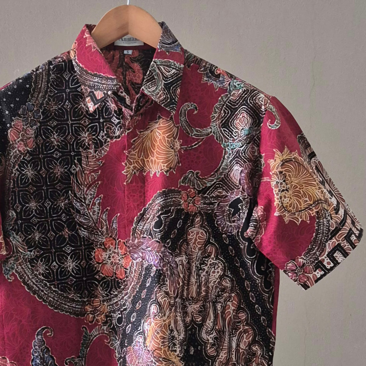 Regular Batik Men's Short Sleeve Shirt