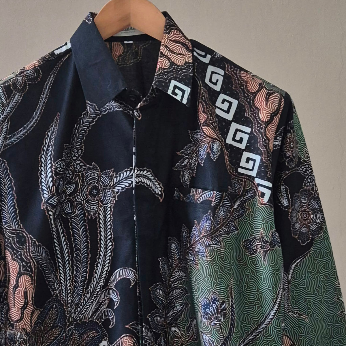 Regular Batik Men's Long Sleeve Shirt