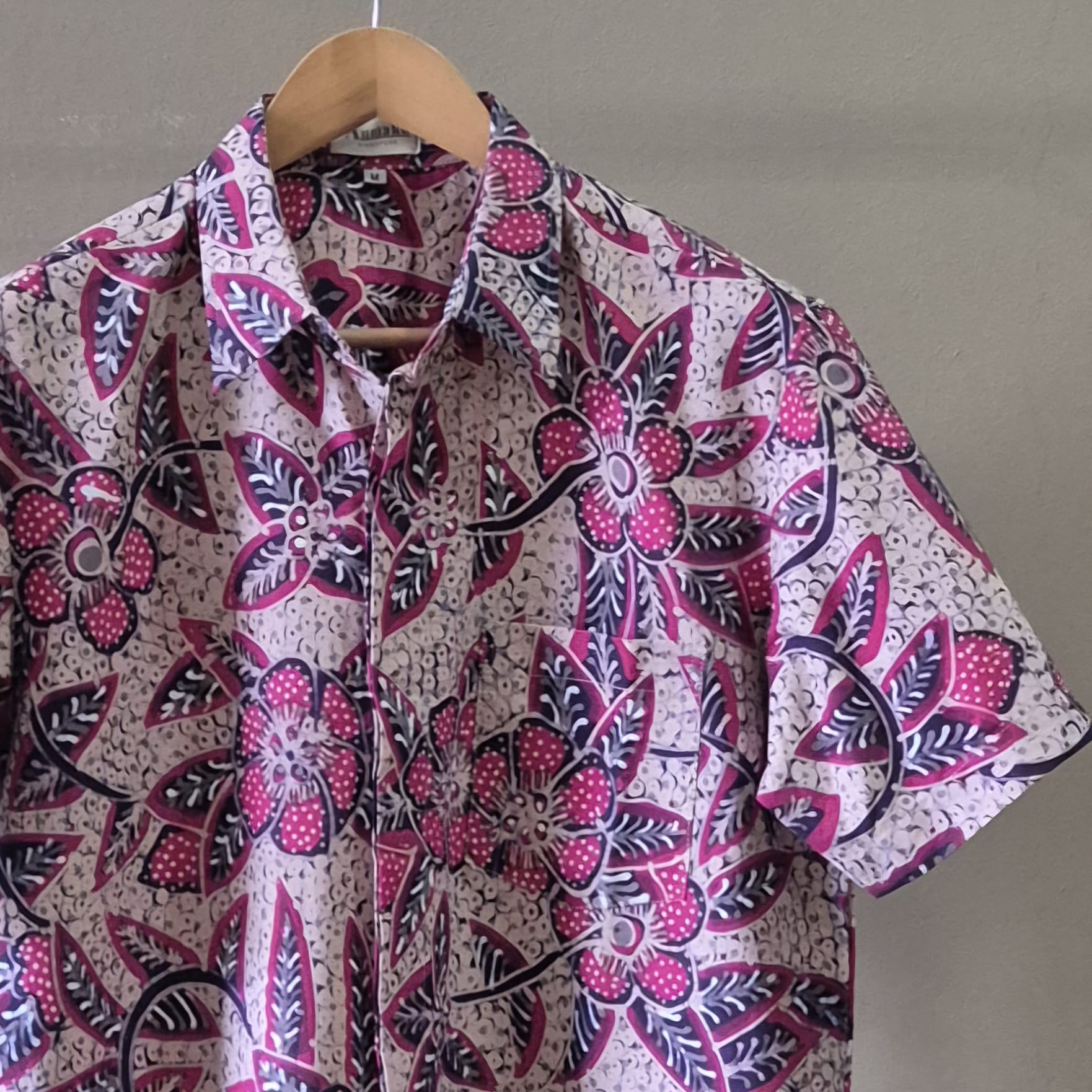 Premium Batik Tulis Select Men's Shirt - M