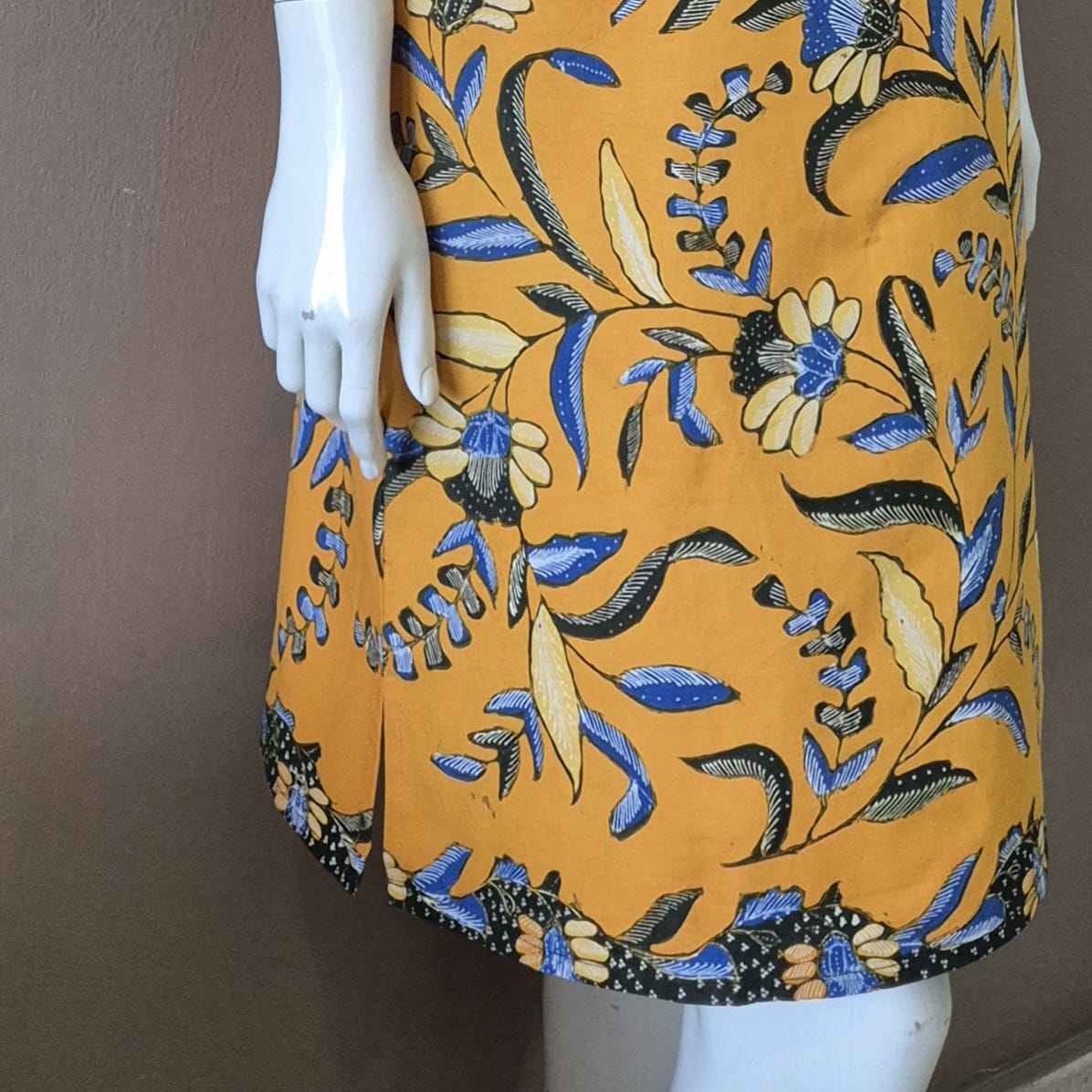 Batik Tulis 2 Buttons Cheongsam Relax Dress - M