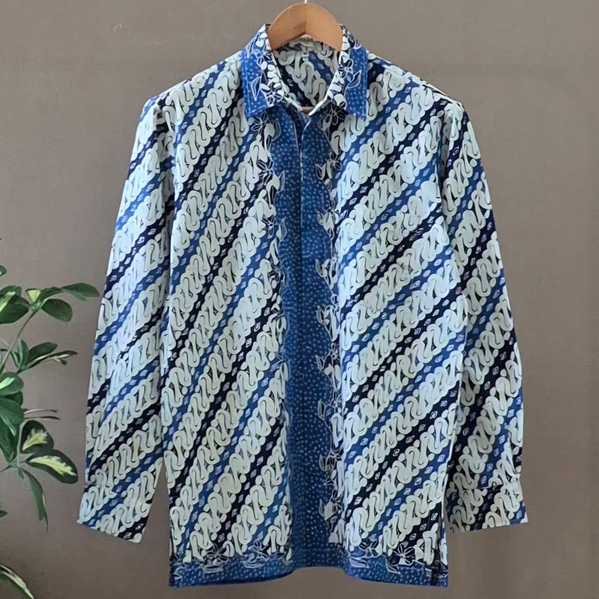Batik Tulis Men's Supreme Long Sleeve Shirt - M