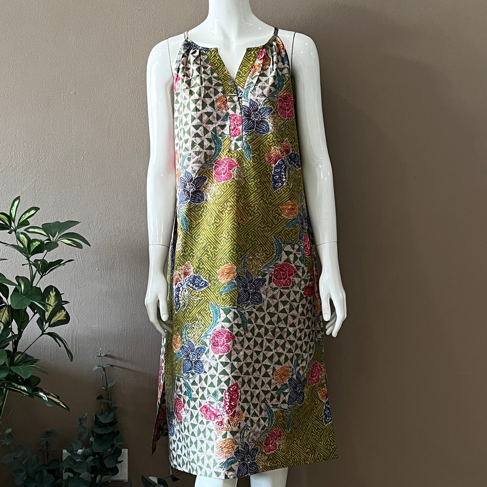Summer Resort Dress - L