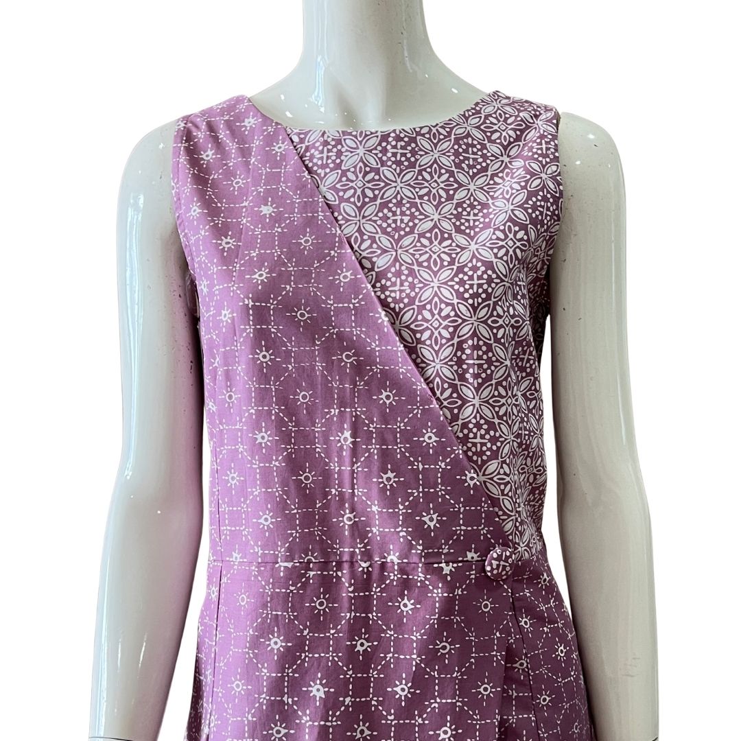 Sleeveless Panel Dress - M