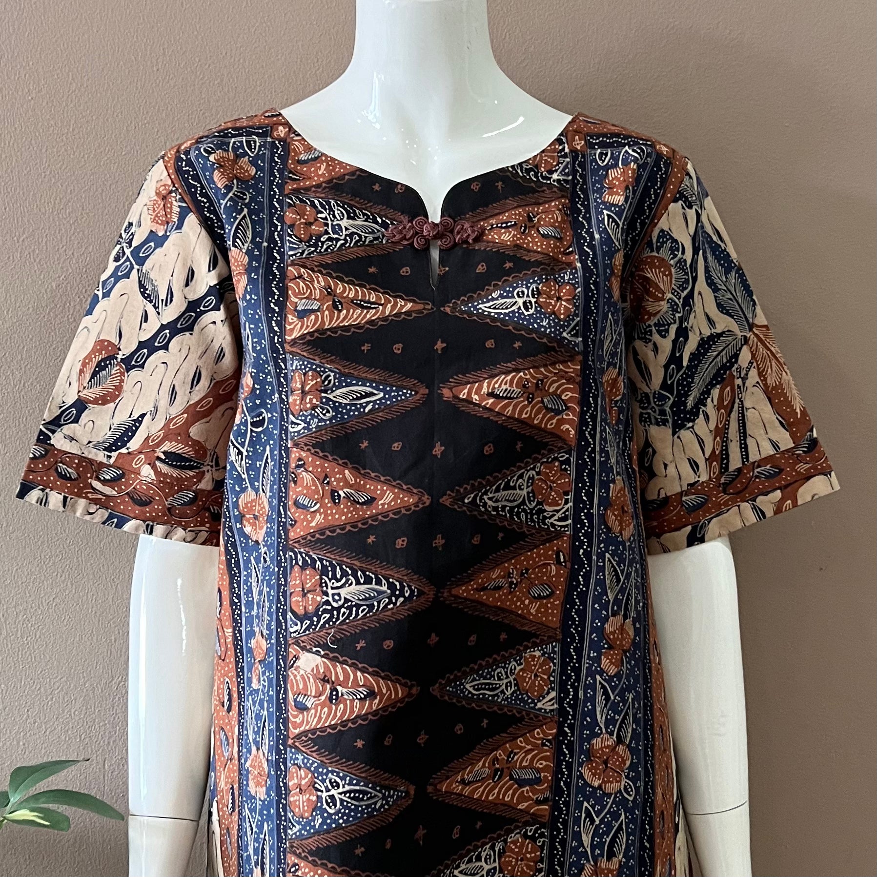 Batik Tulis Classic Pankou Dress - XL