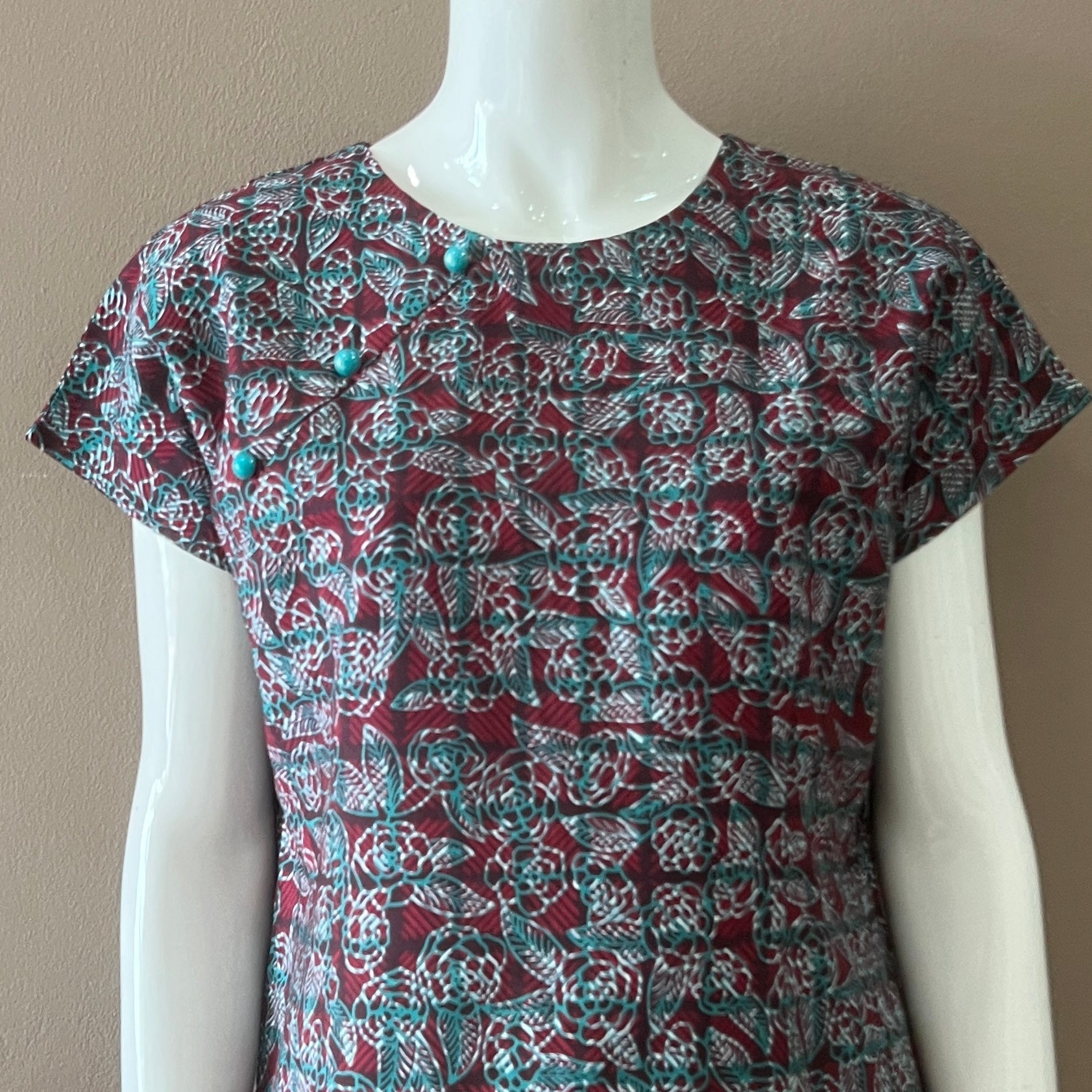 3 Button Slim Fit Dress - L