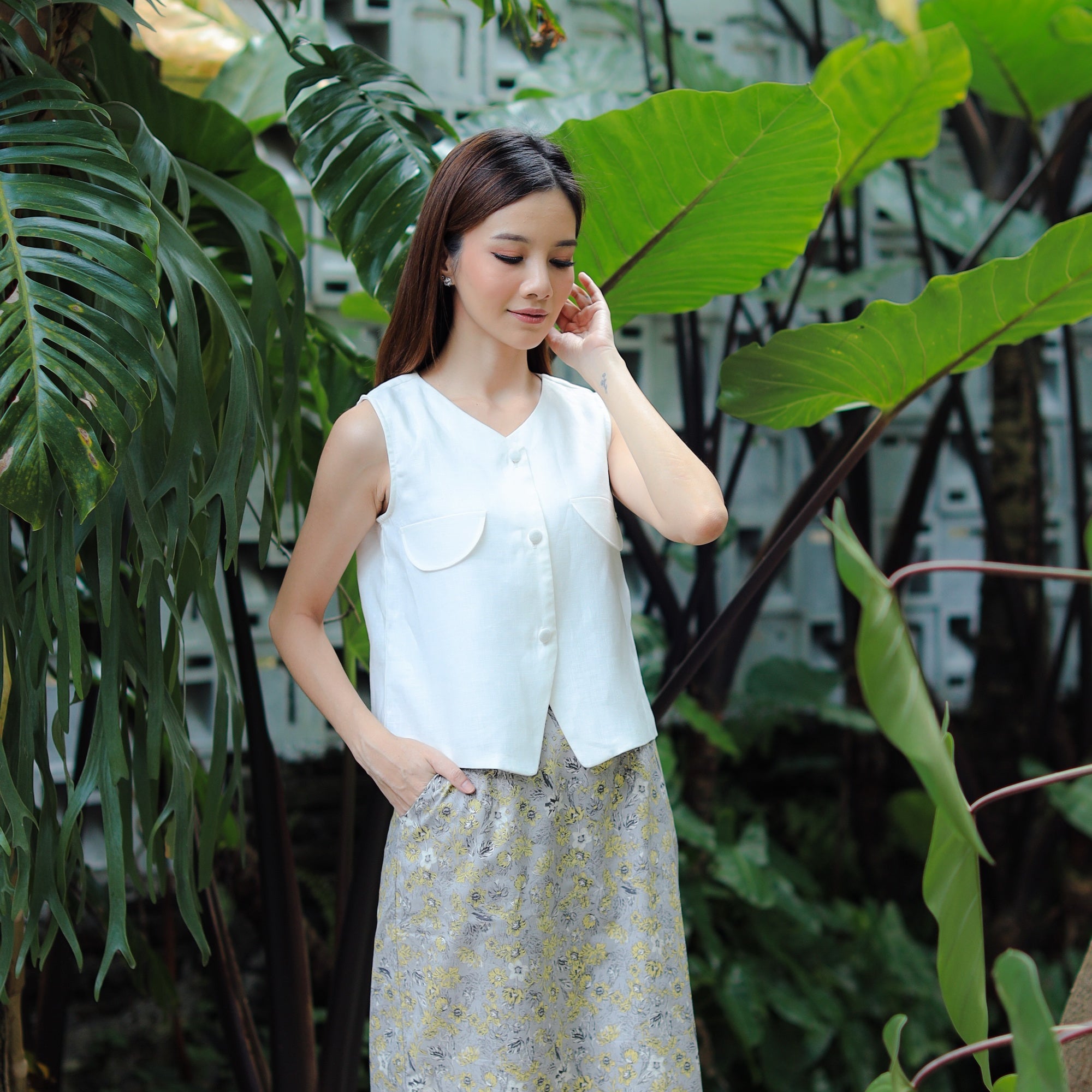 Linen Vest - White