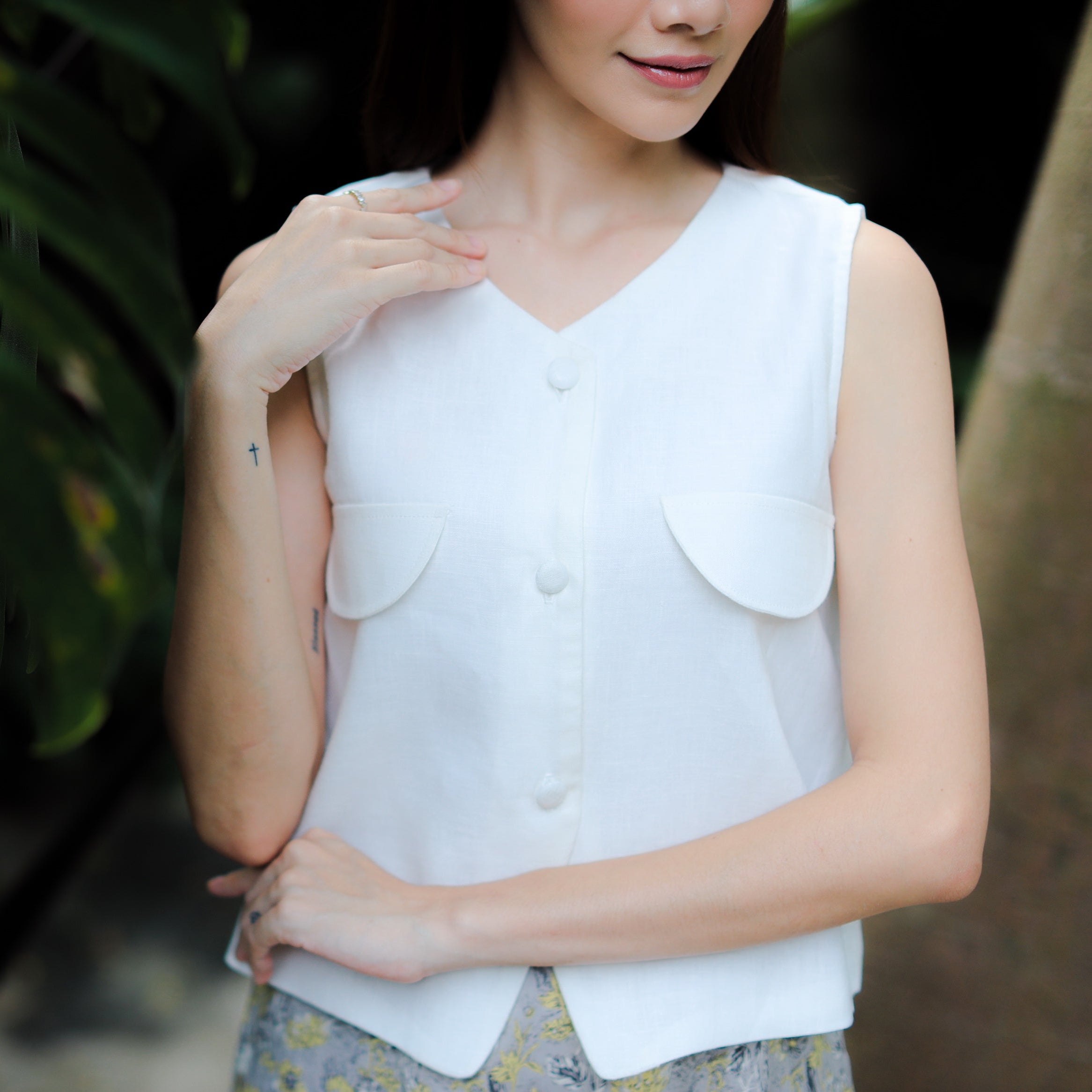 Linen Vest - White