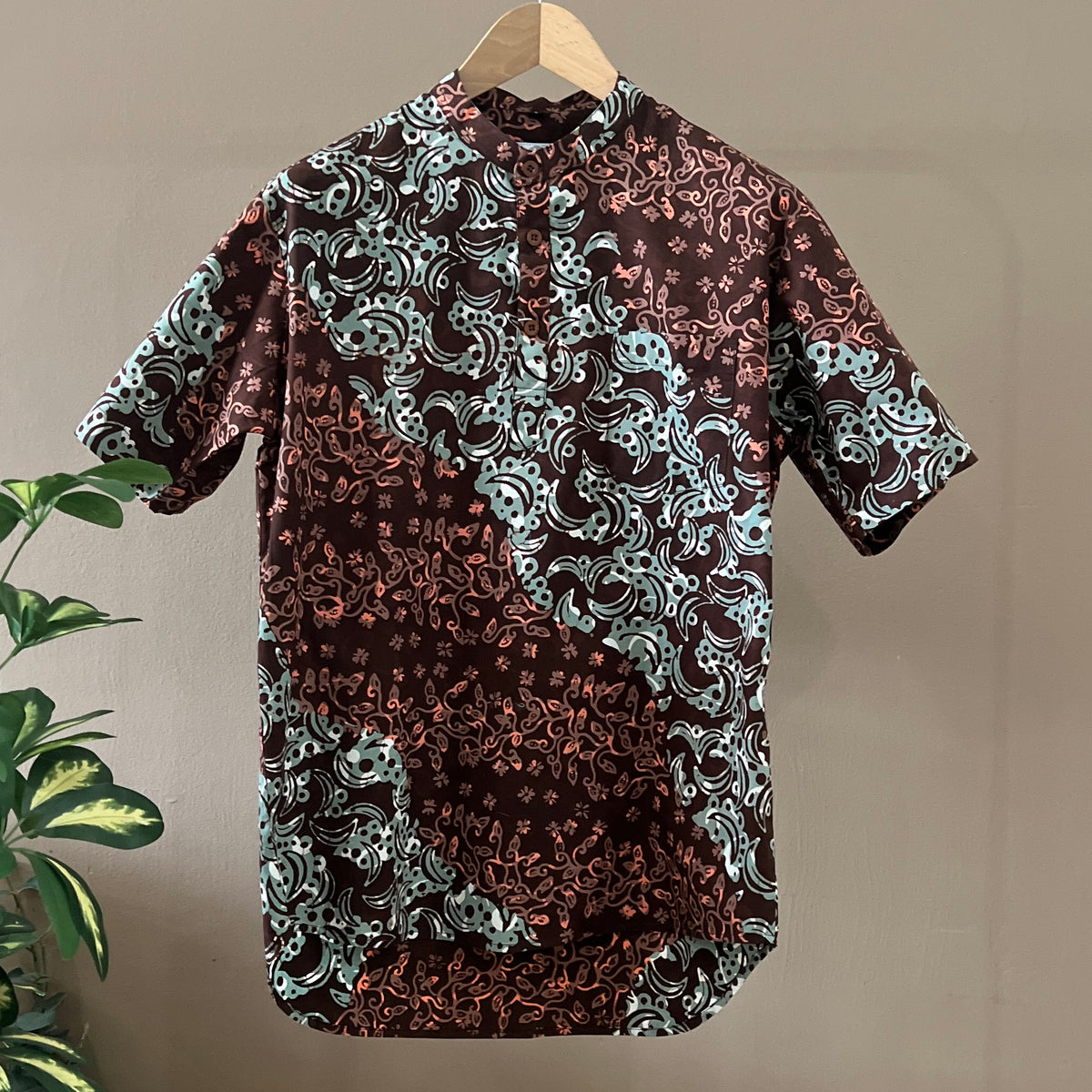 Batik Men's Mandarin Collar Shirt
