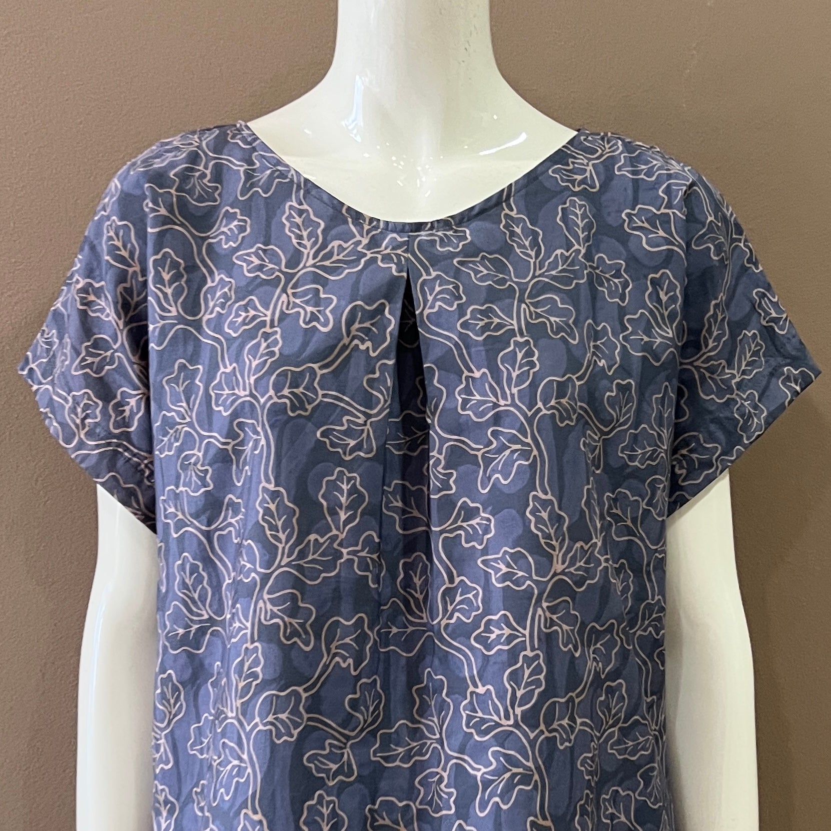 V Neck Tuck Dress - XL