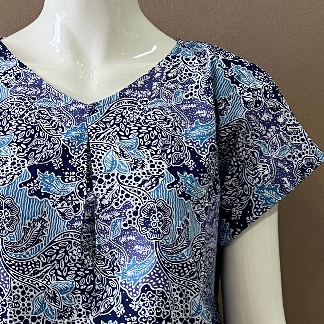 V Neck Tuck Top - S
