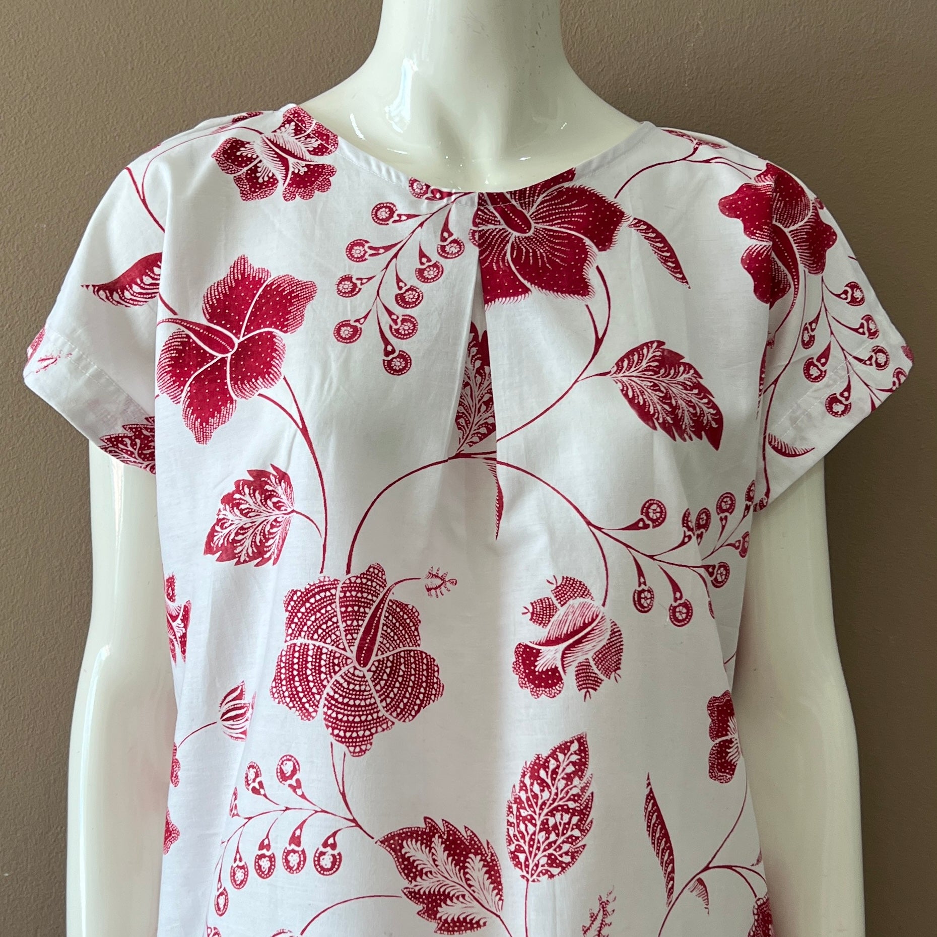 V Neck Tuck Dress - XS