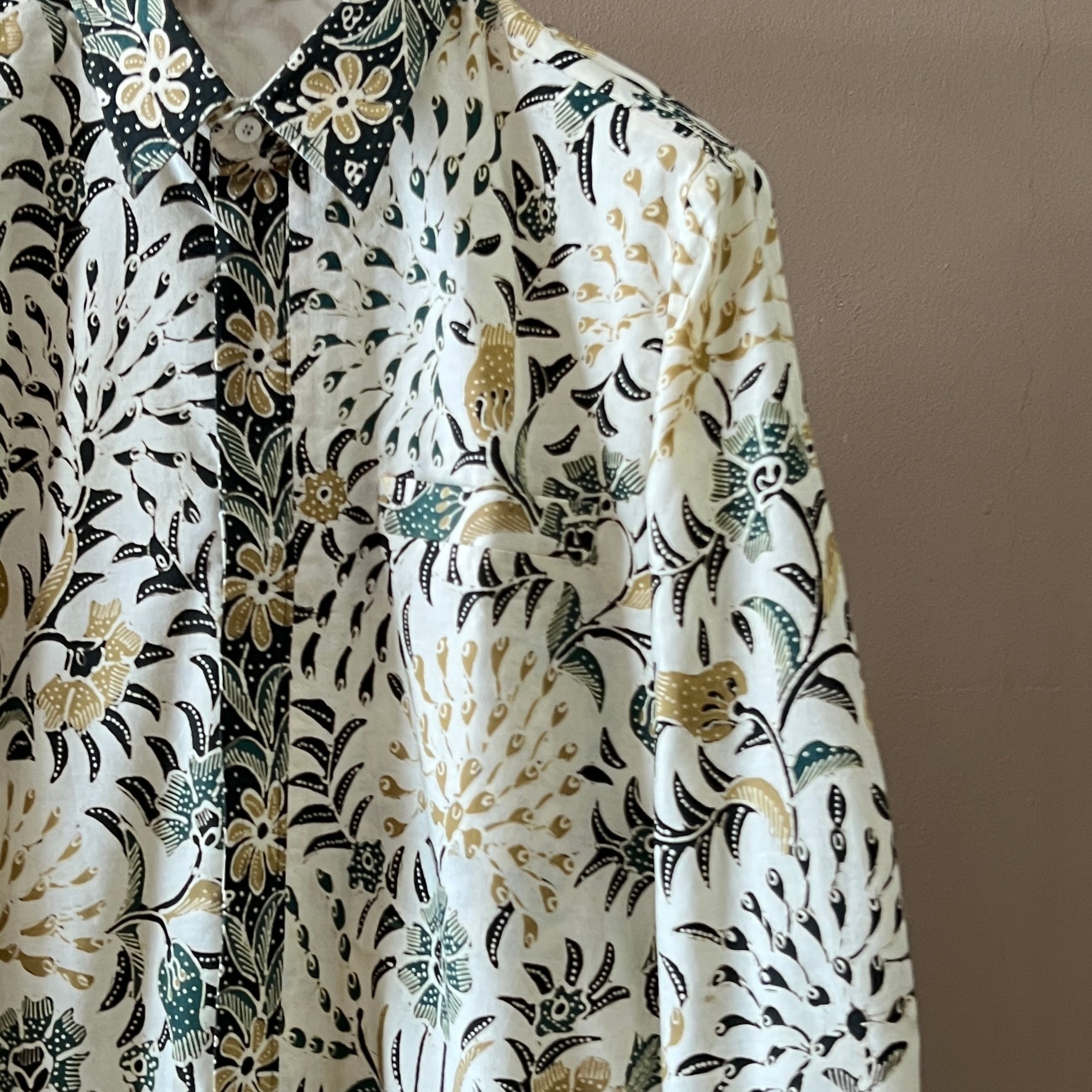 Premium Batik Tulis Men's Select Long Sleeve Shirt - M