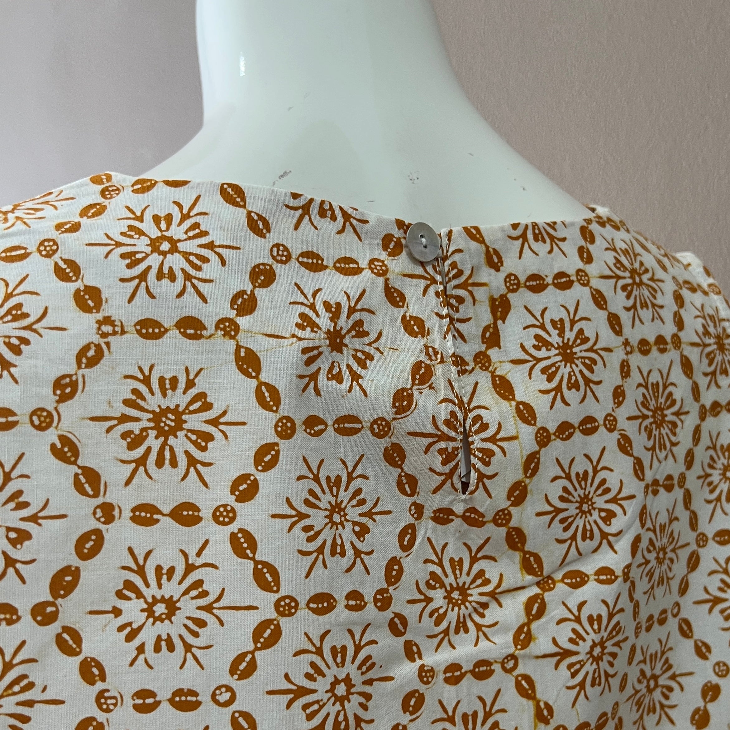 Sleeveless Top - S