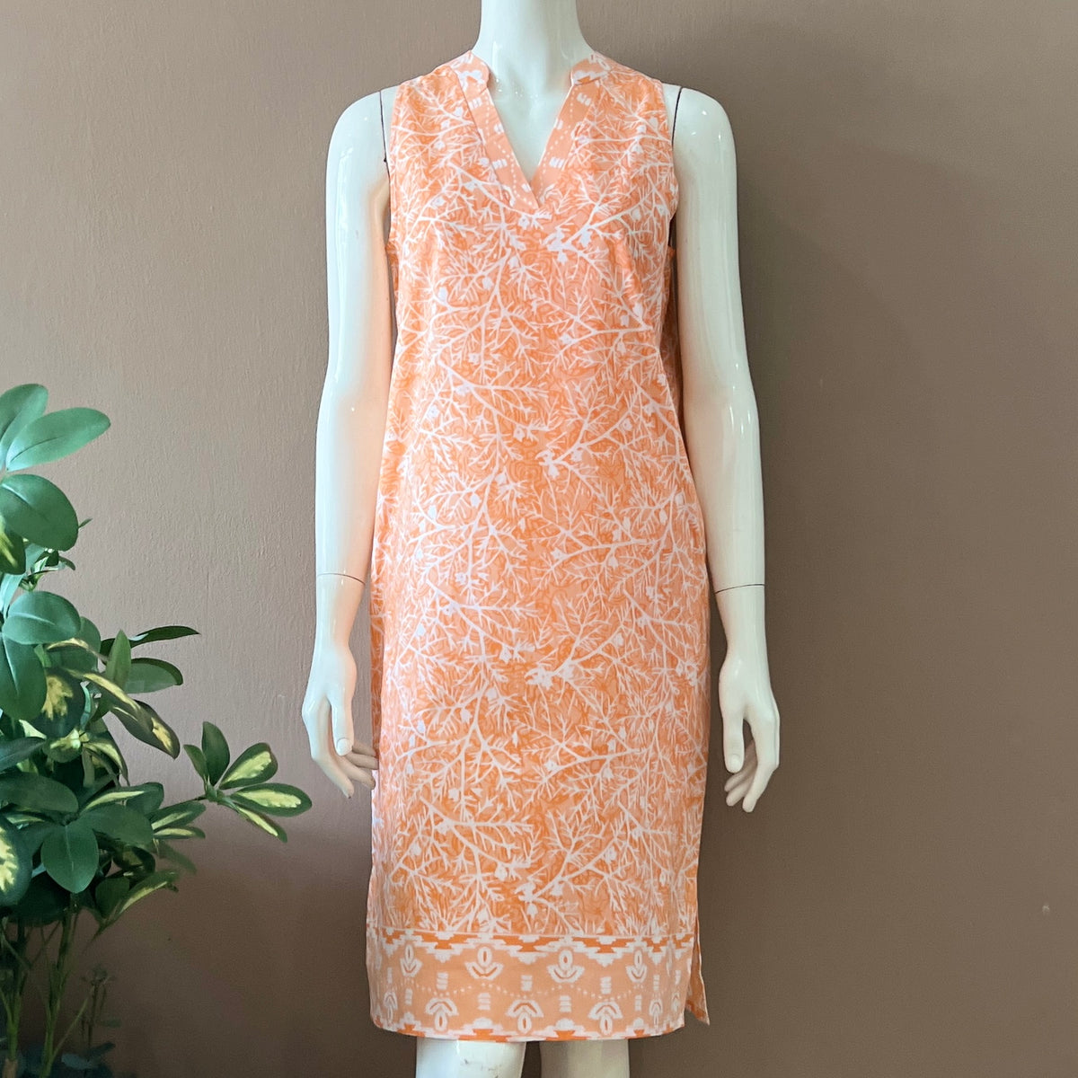Sleeveless Dress with Mandarin Collar - XS