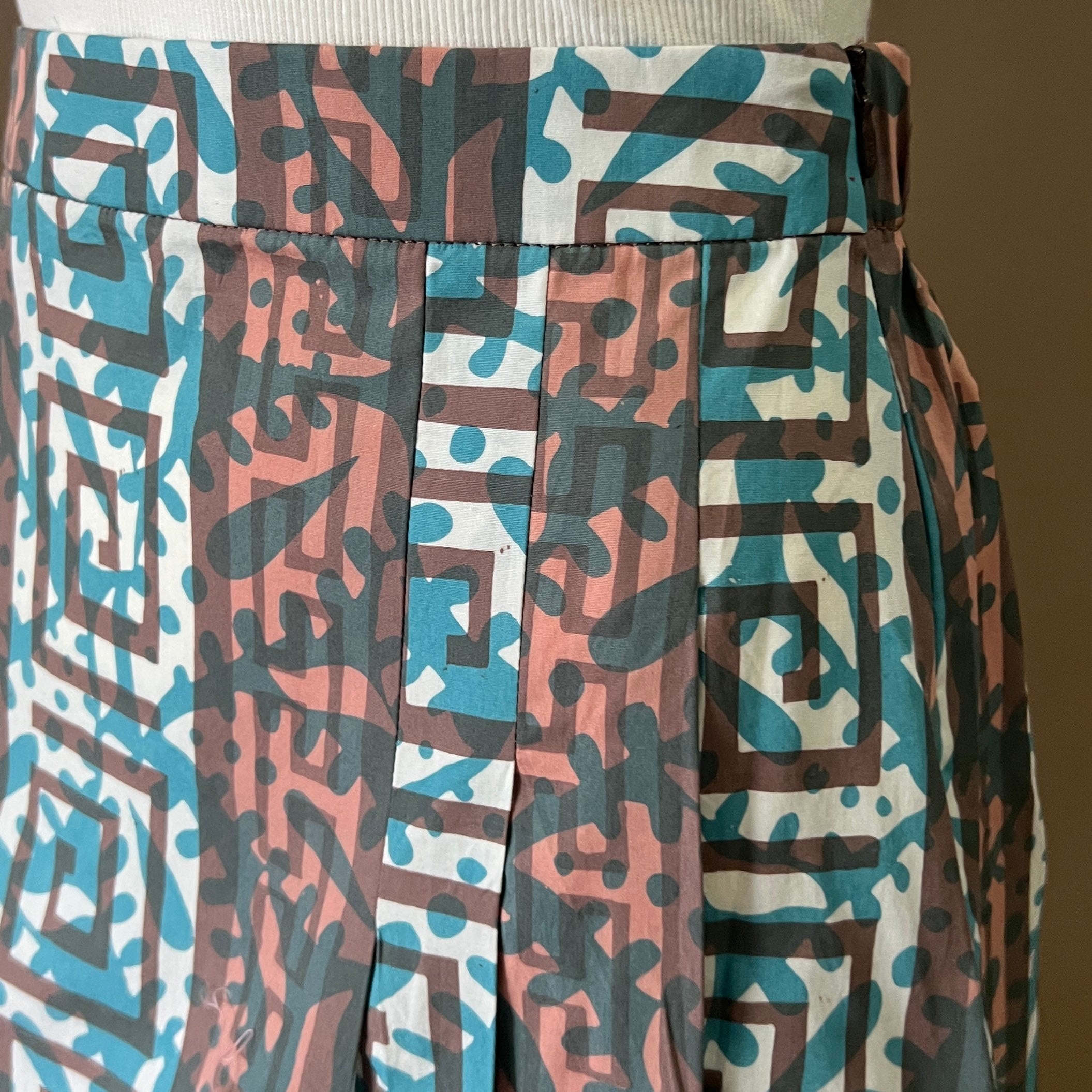 Side Pleated Skirt - S
