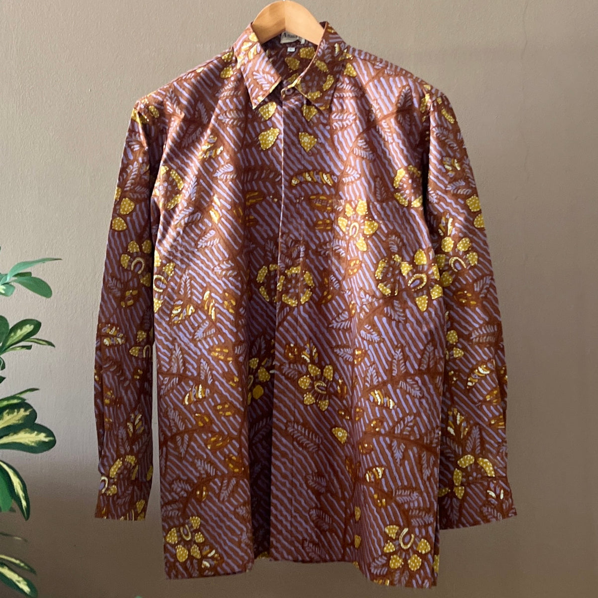 Premium Batik Tulis Select Men's Long Sleeve Shirt - L