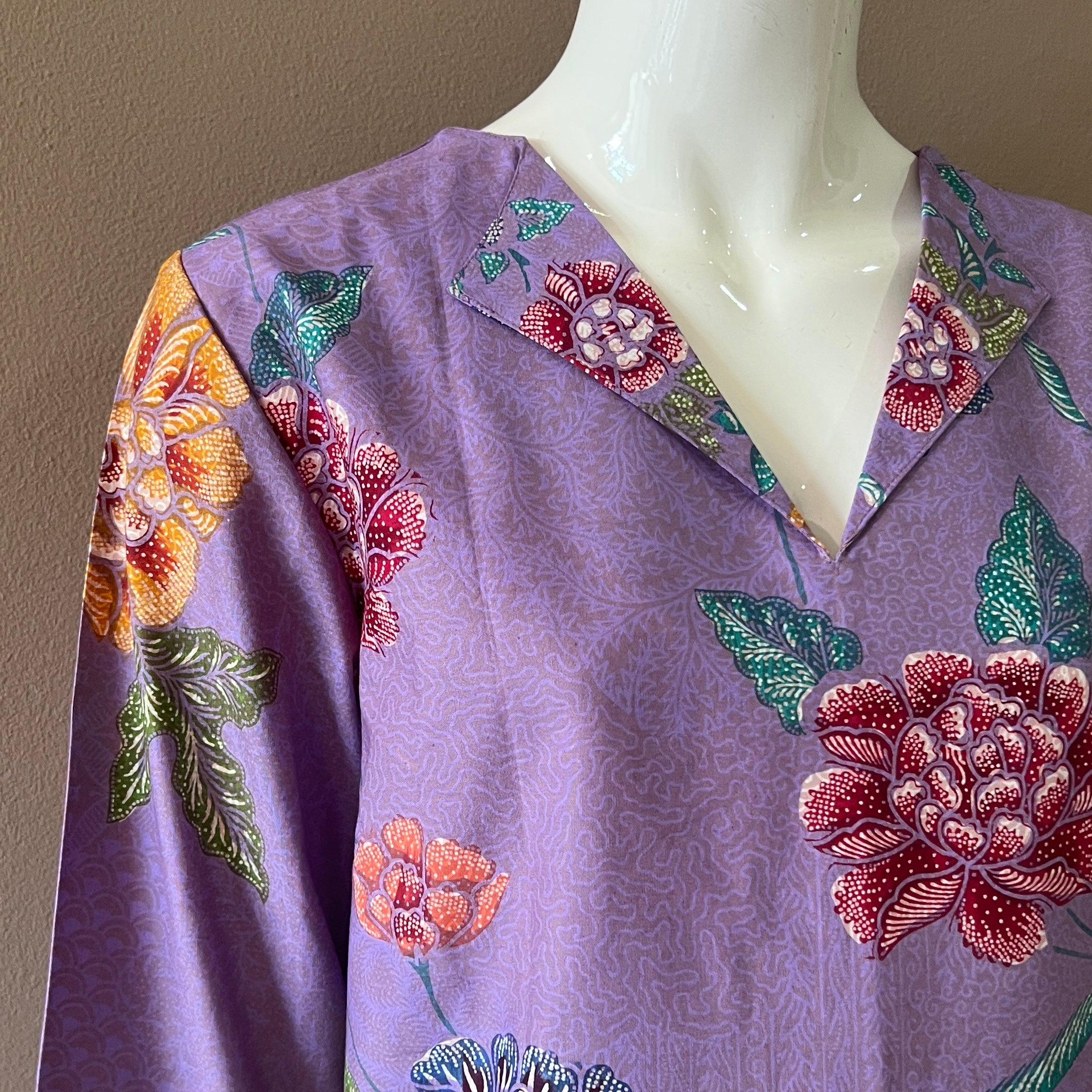 V Neck dress w/ collar - XL