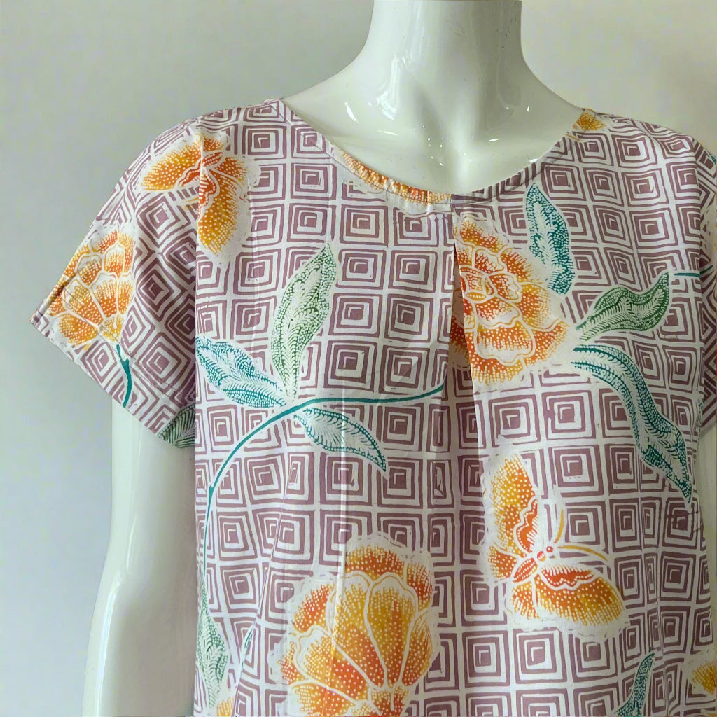 V Neck Tuck Dress - M