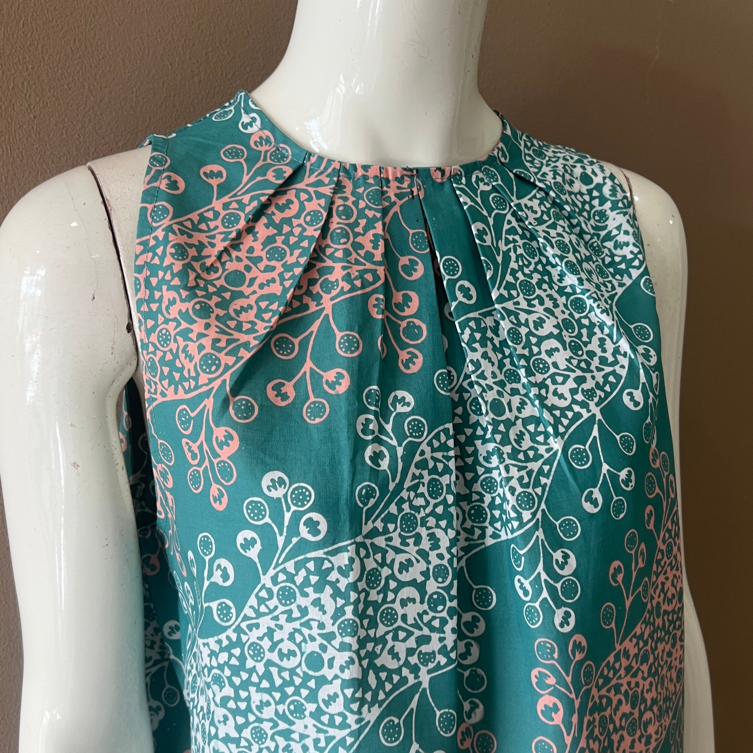 Ruffle Neck Tunic - L