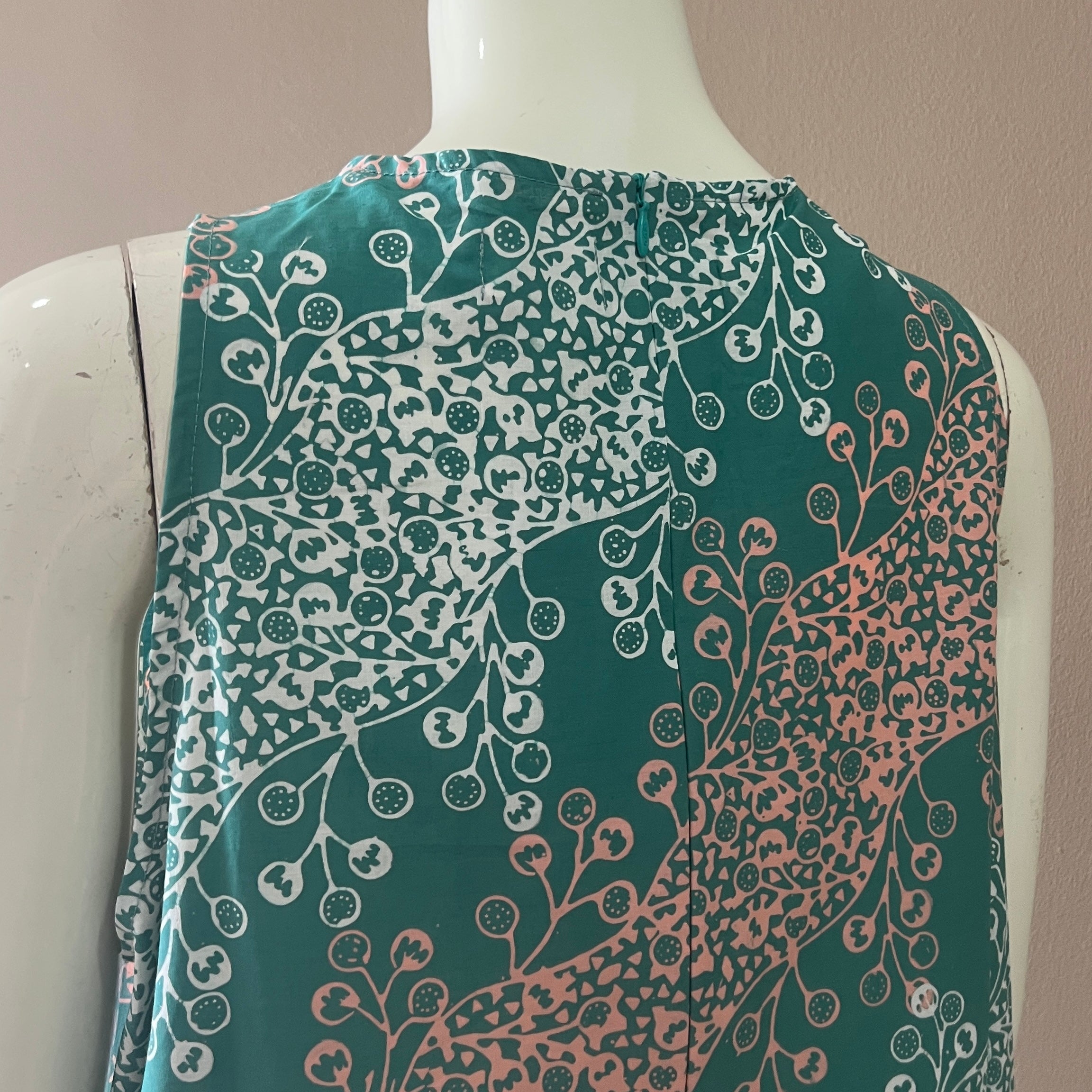 Ruffle Neck Tunic - L