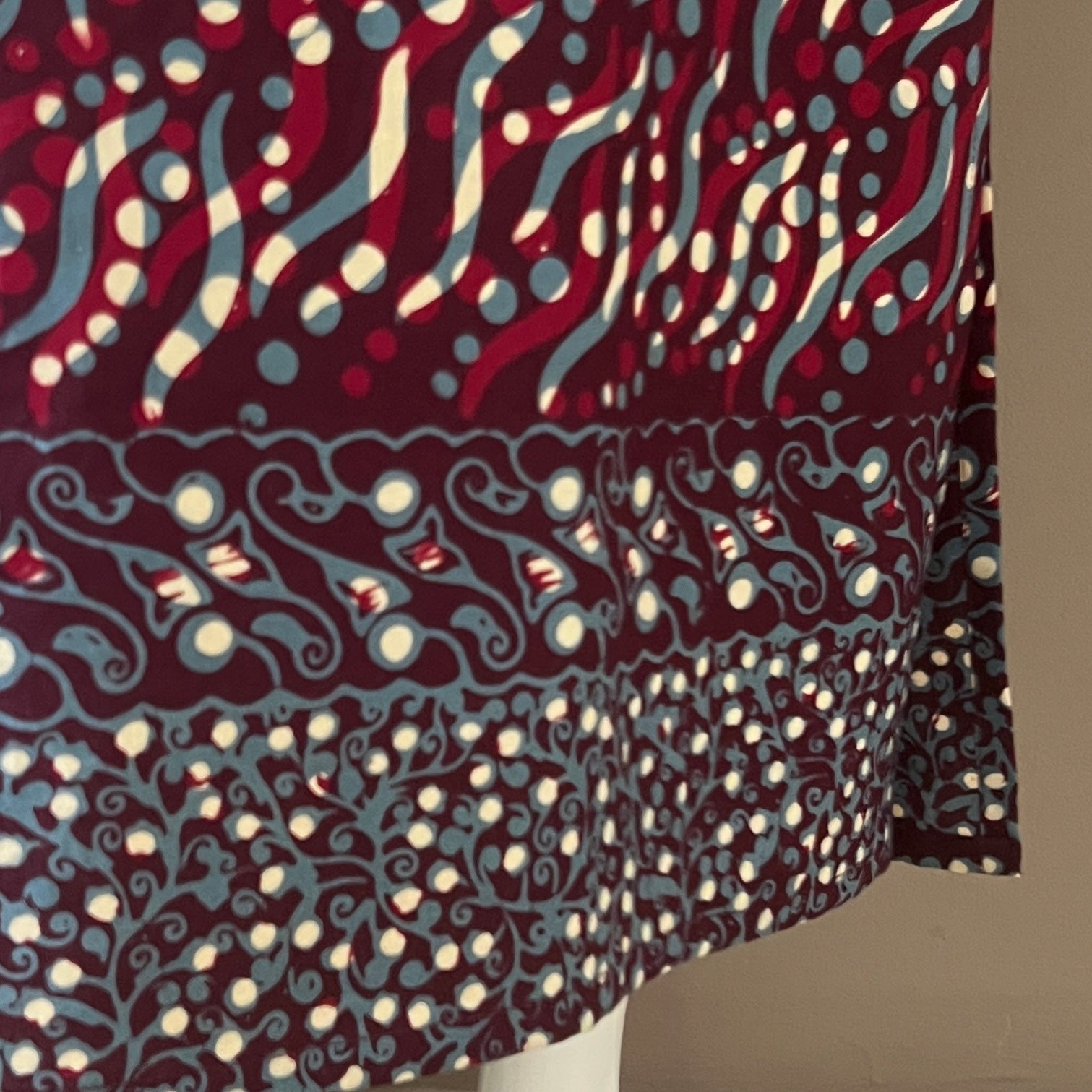 V Neck Classic Maxi Dress - S