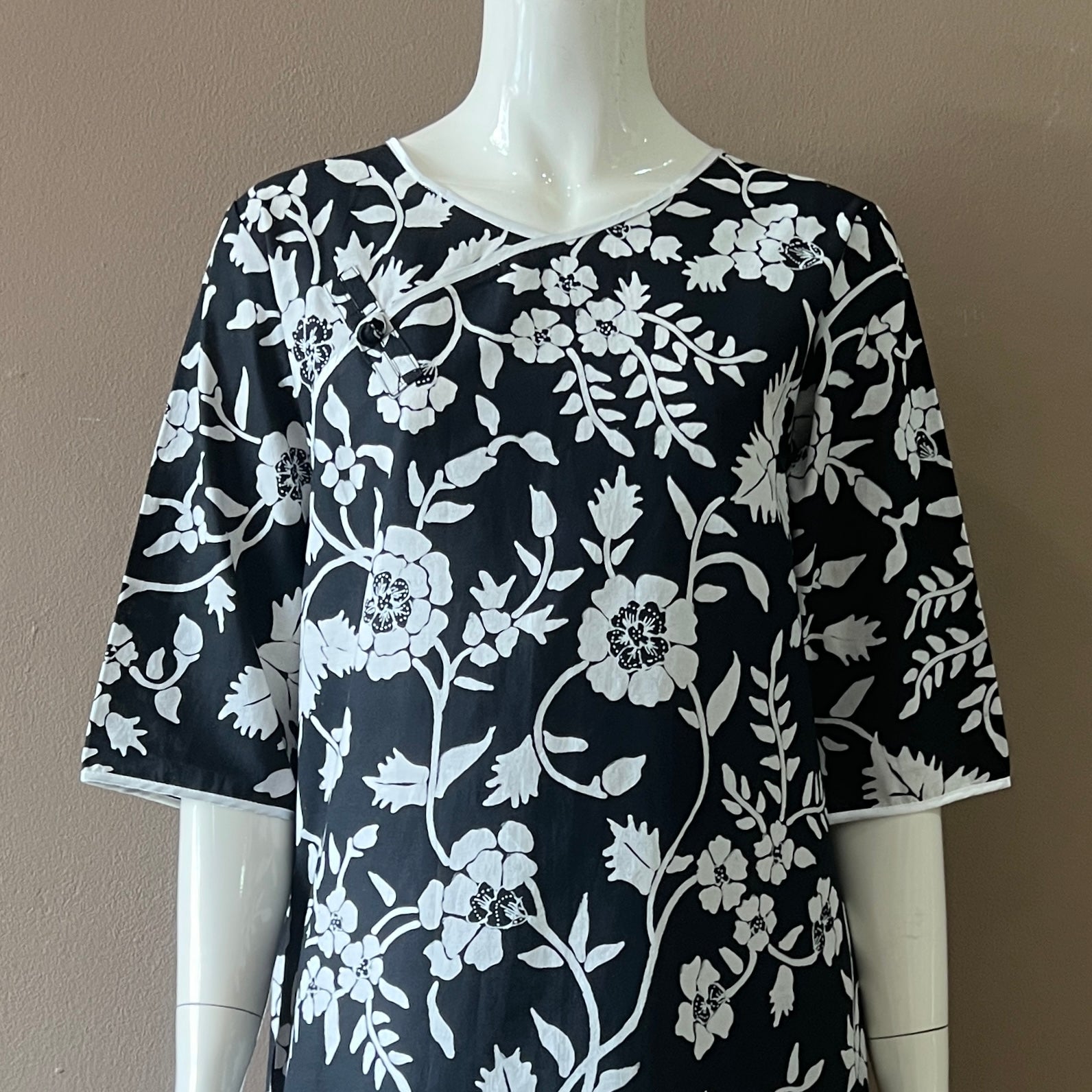 Classic Pankou 3/4 Sleeve Dress - M