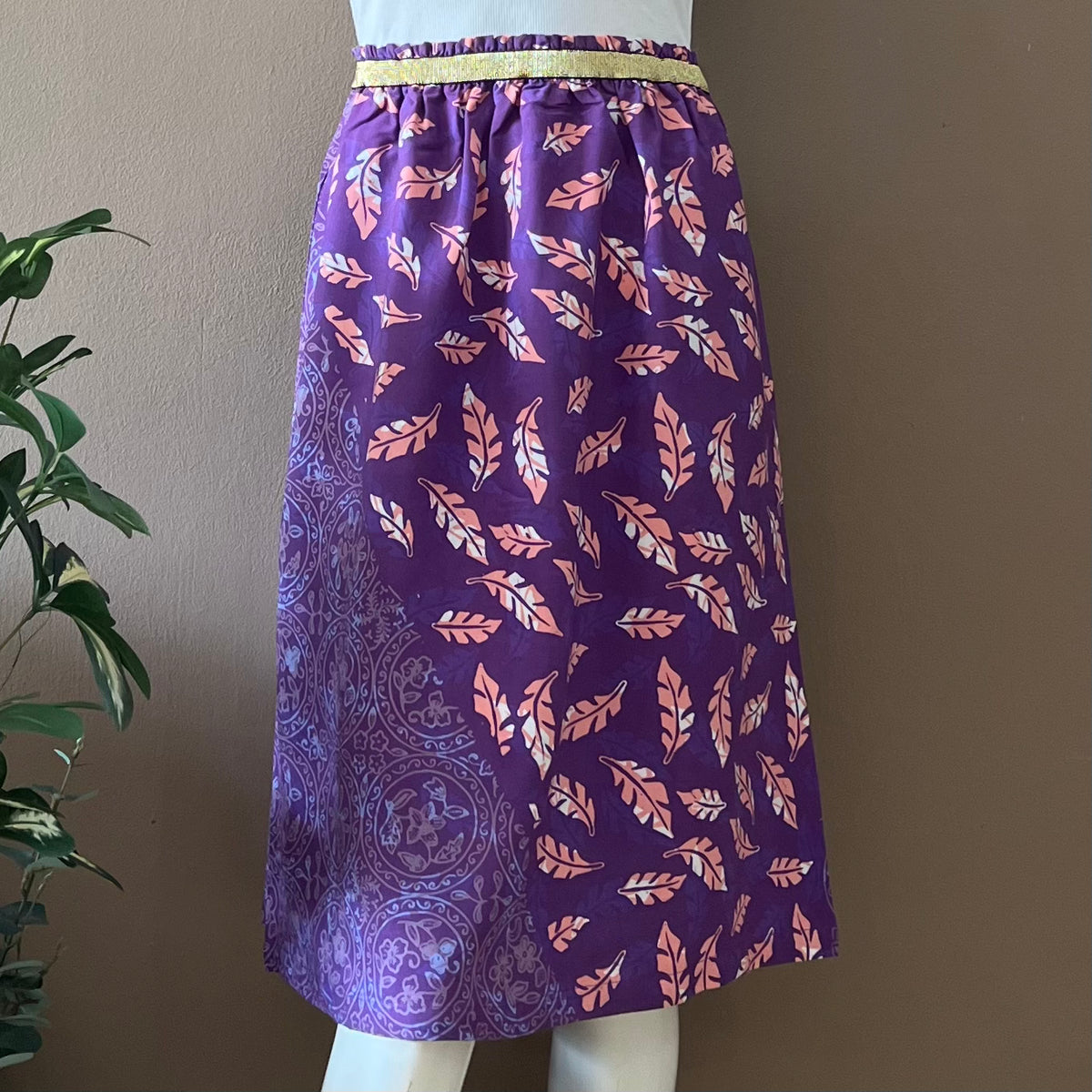 Elastic Waistband Skirt
