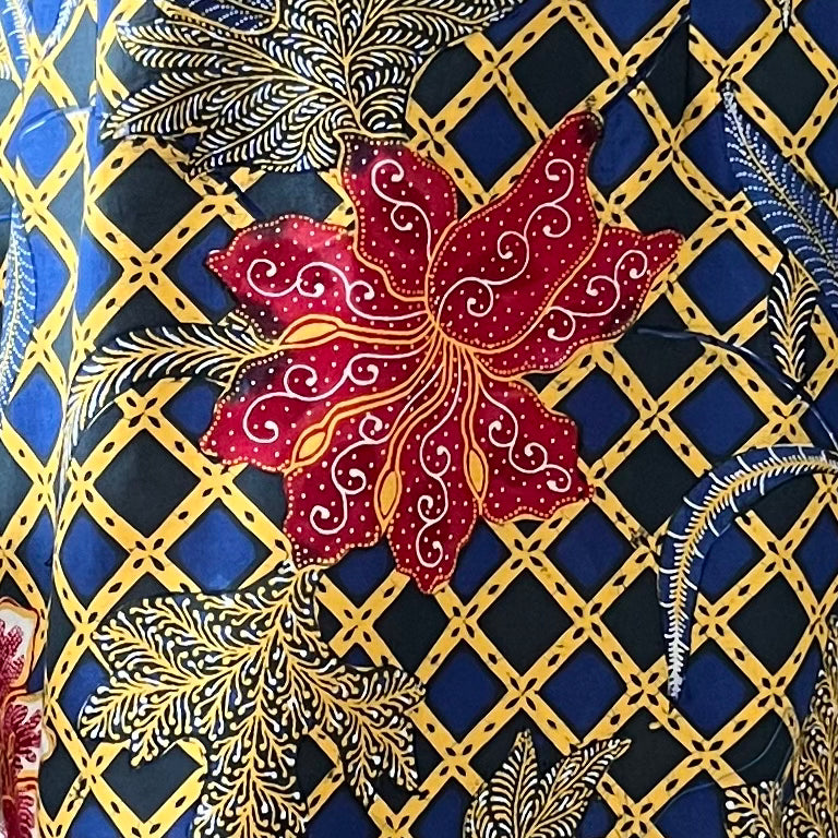 3 Button Slim Fit Dress - S