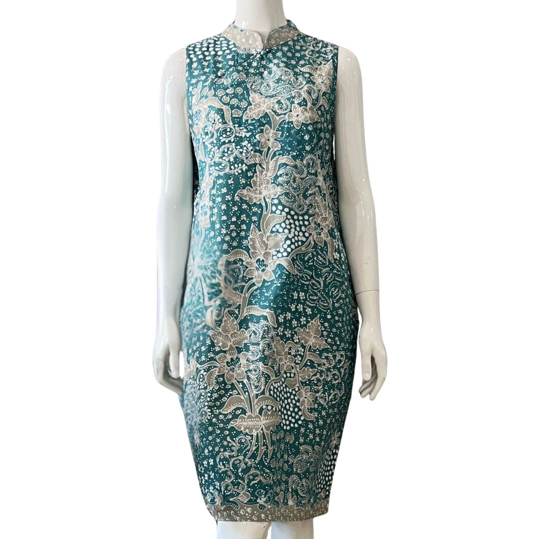 Batik Tulis 2 Buttons Cheongsam Slim Fit Dress - L