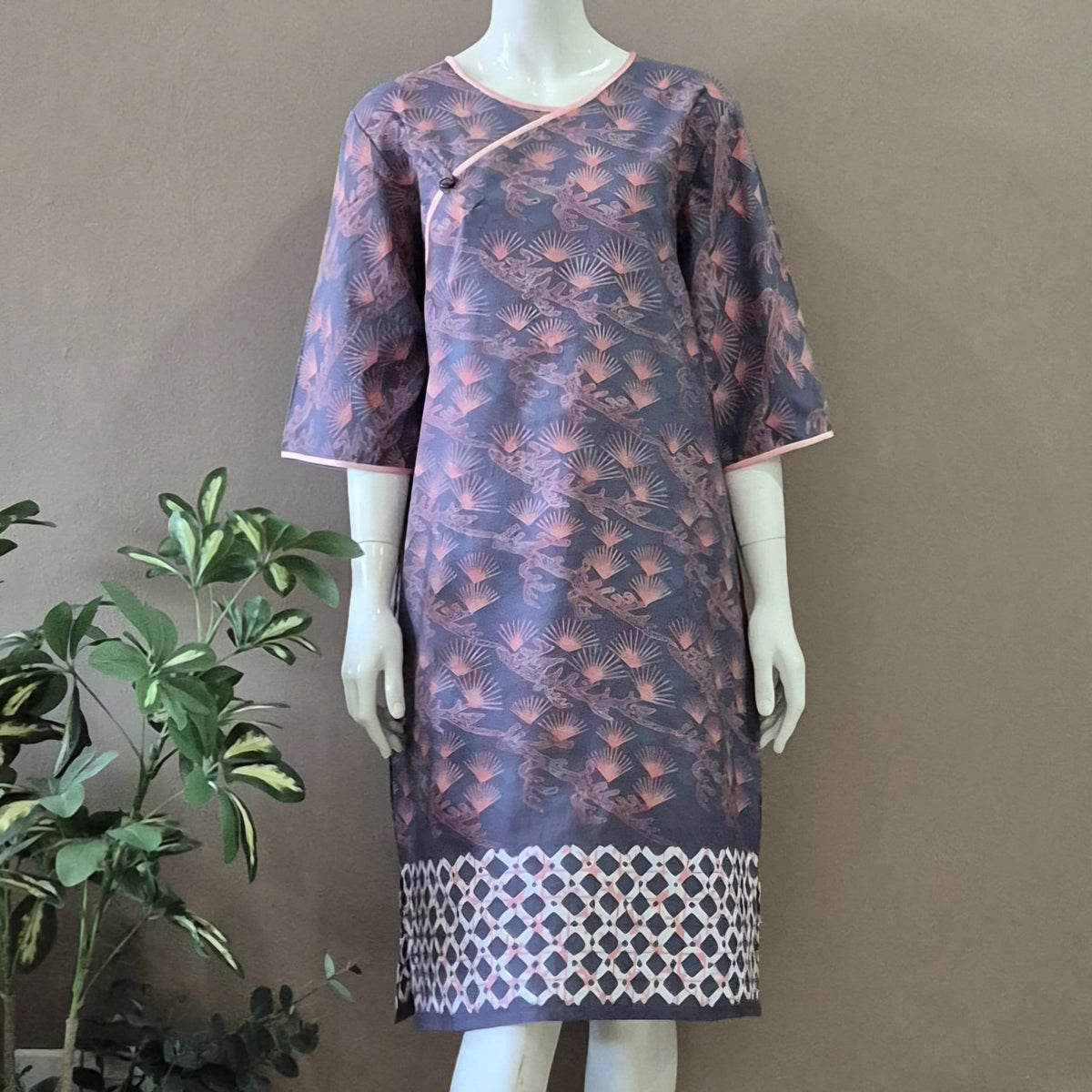 Classic Pankou 3/4 Sleeve Dress - XL