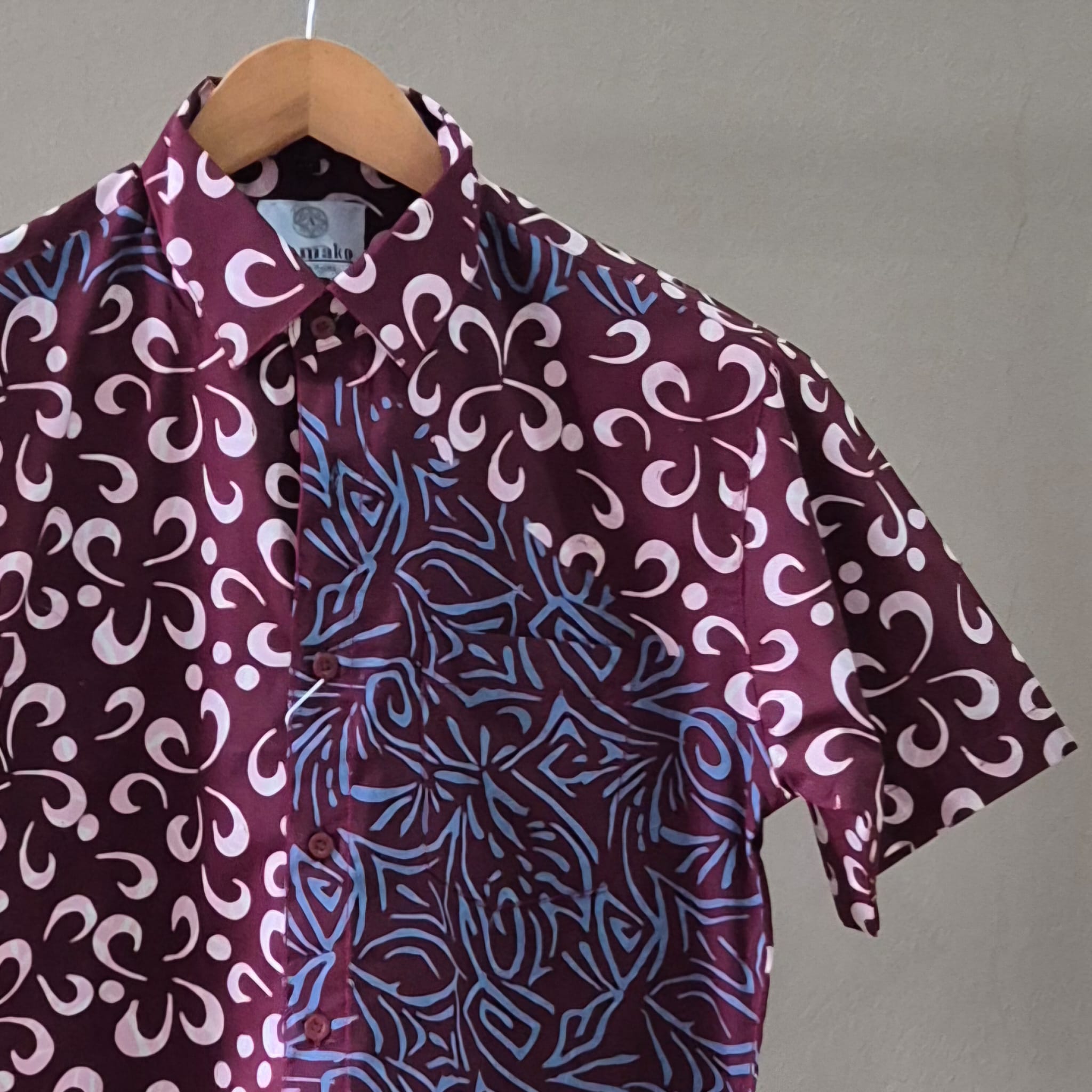 Batik Men's Short Sleeve Shirt