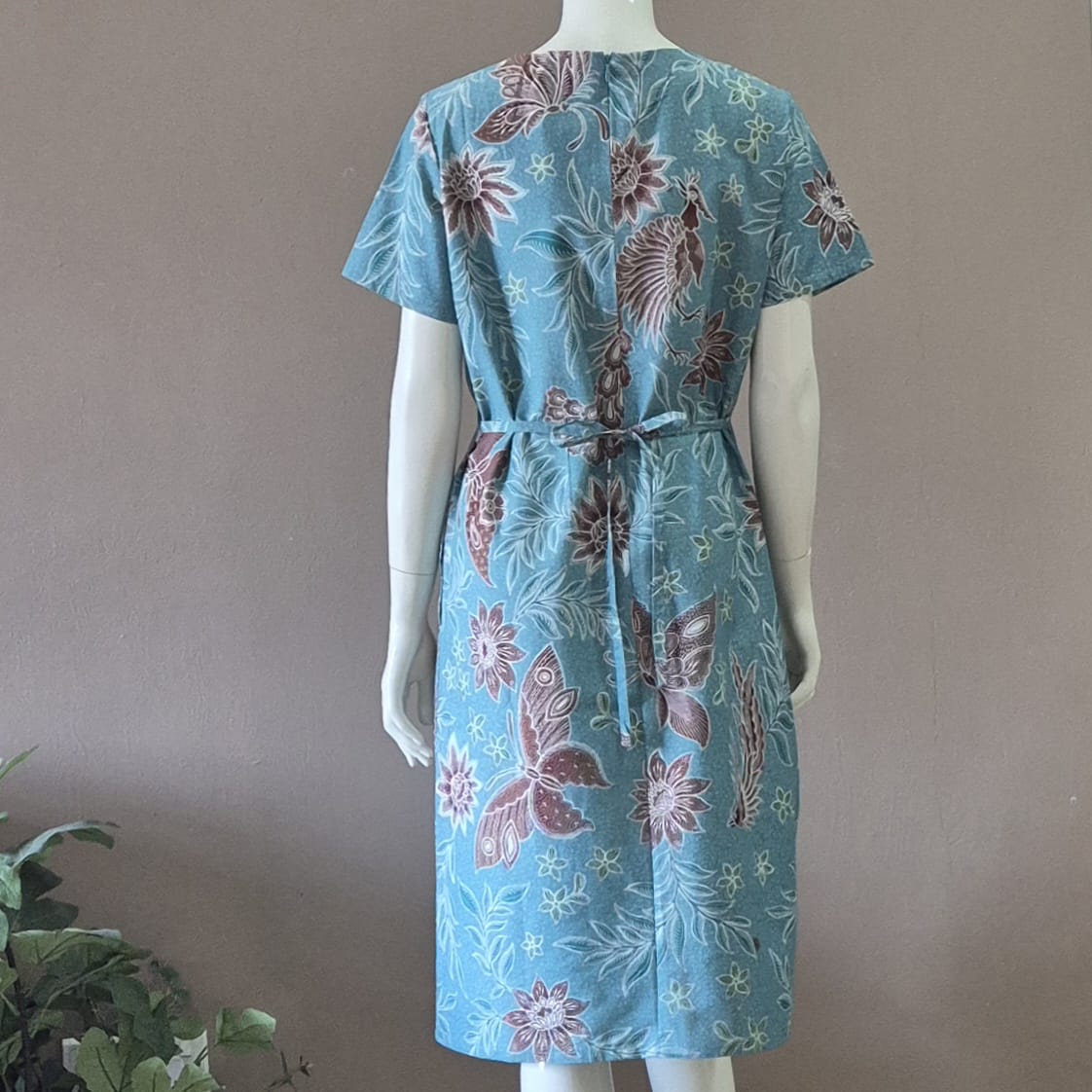 Front Pintuck Dress - M