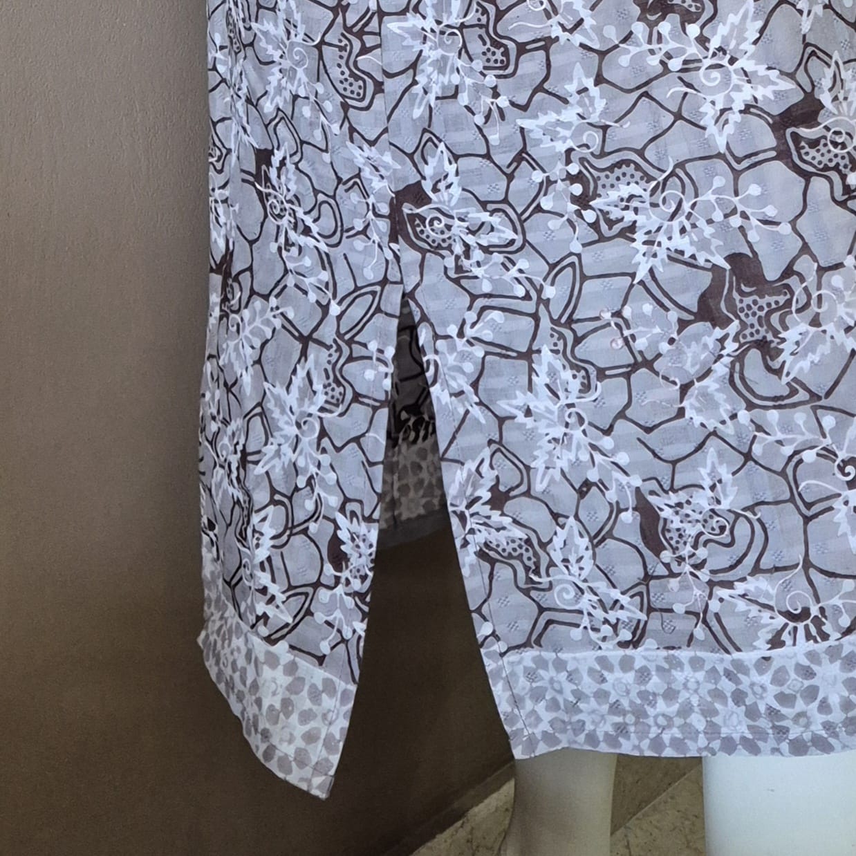 Puff Sleeve Midi Dress - L