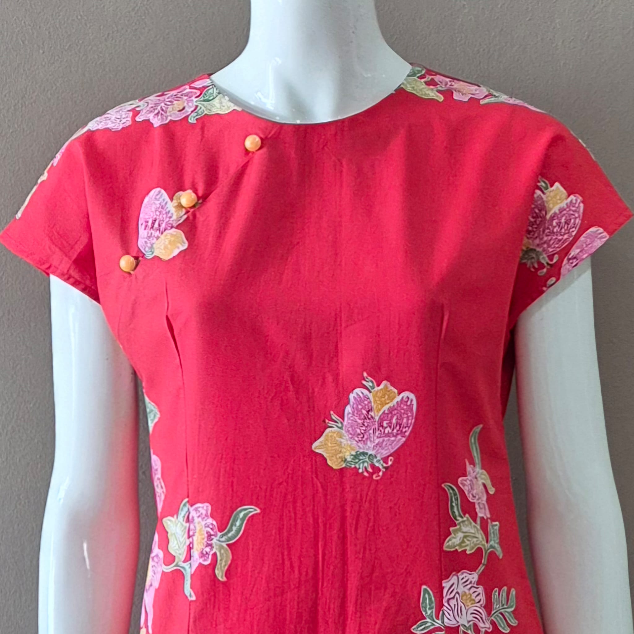 3 Button Round Neck Slim Fit Dress - XS