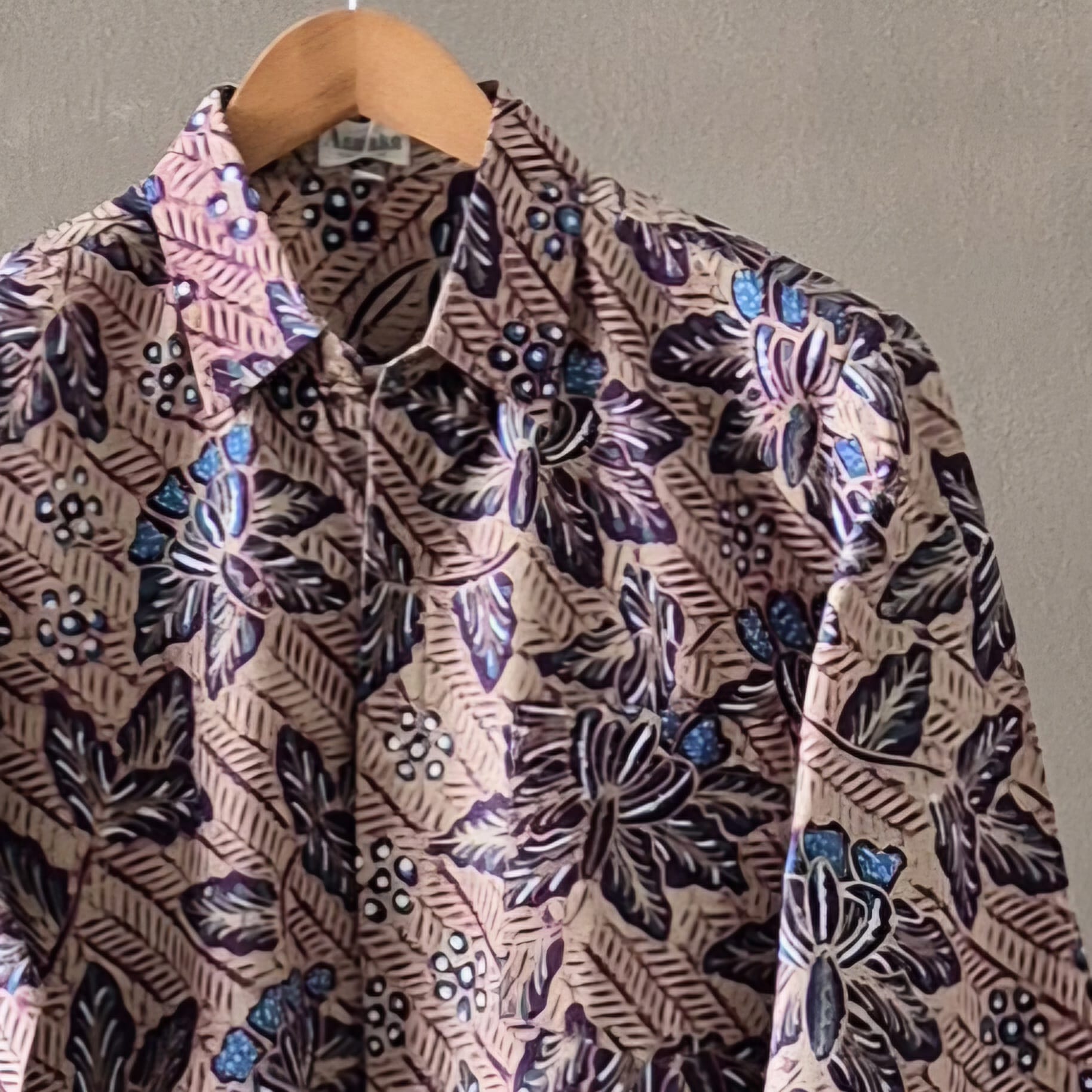 Premium Batik Tulis Men's Select Long Sleeve Shirt - S