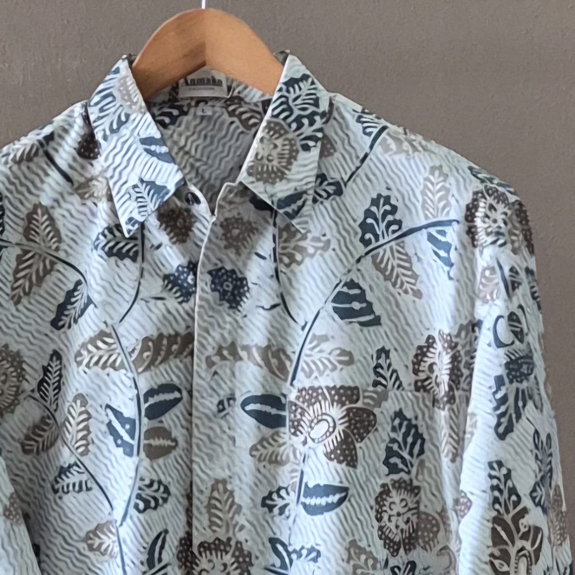 Premium Batik Tulis Men's Select Long Sleeve Shirt - L