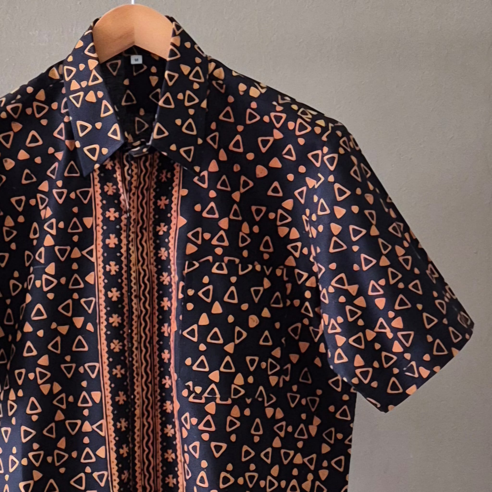 Men's Batik Linen Short Sleeve Shirt - M
