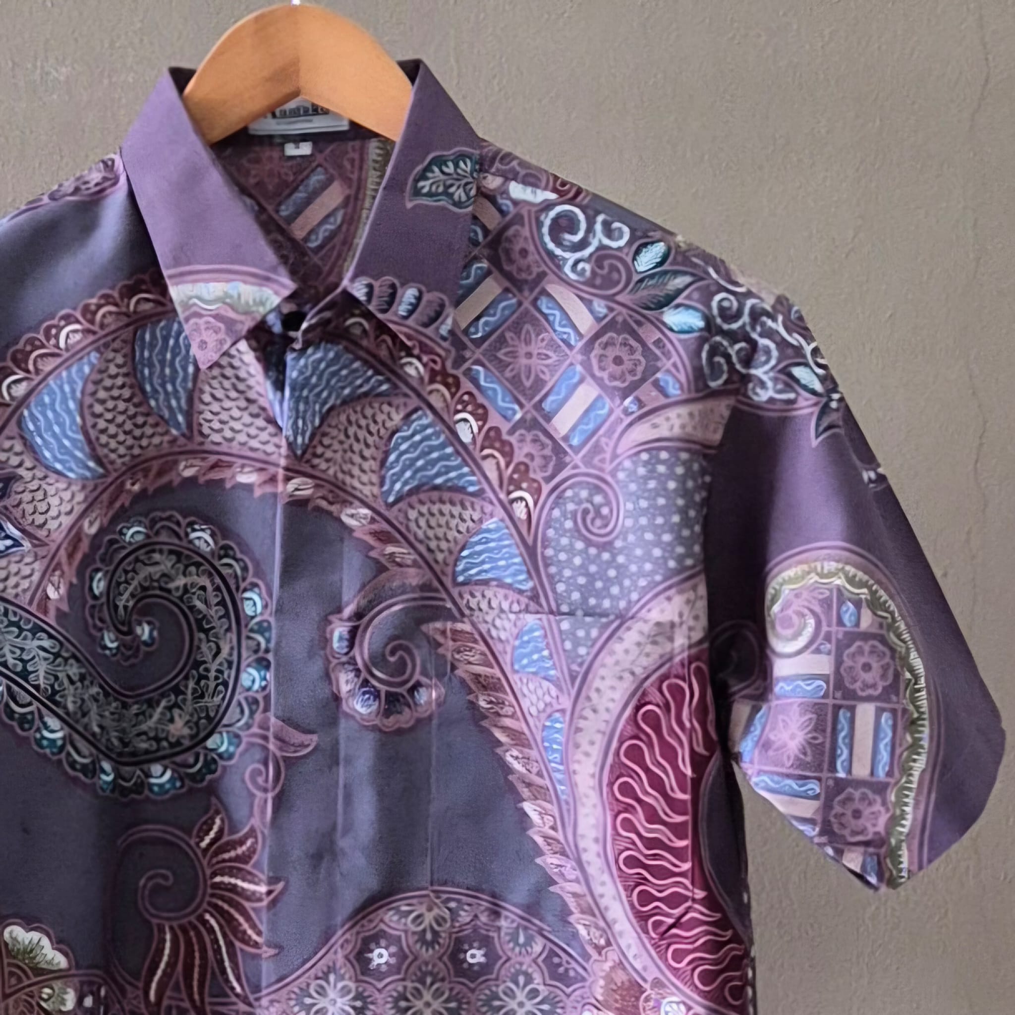 Regular Batik Men's Short Sleeve Shirt
