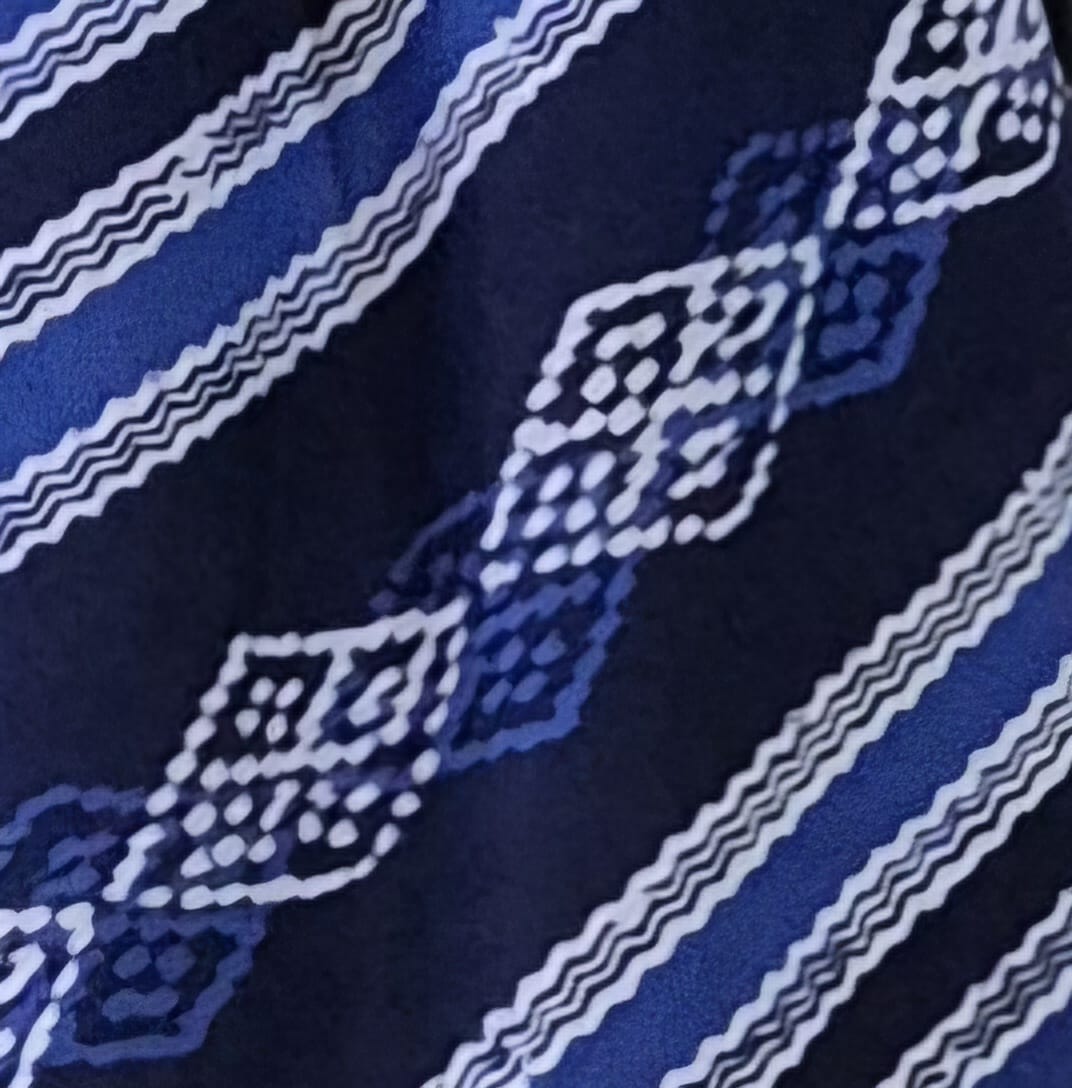 V Neck Tuck Top - XL