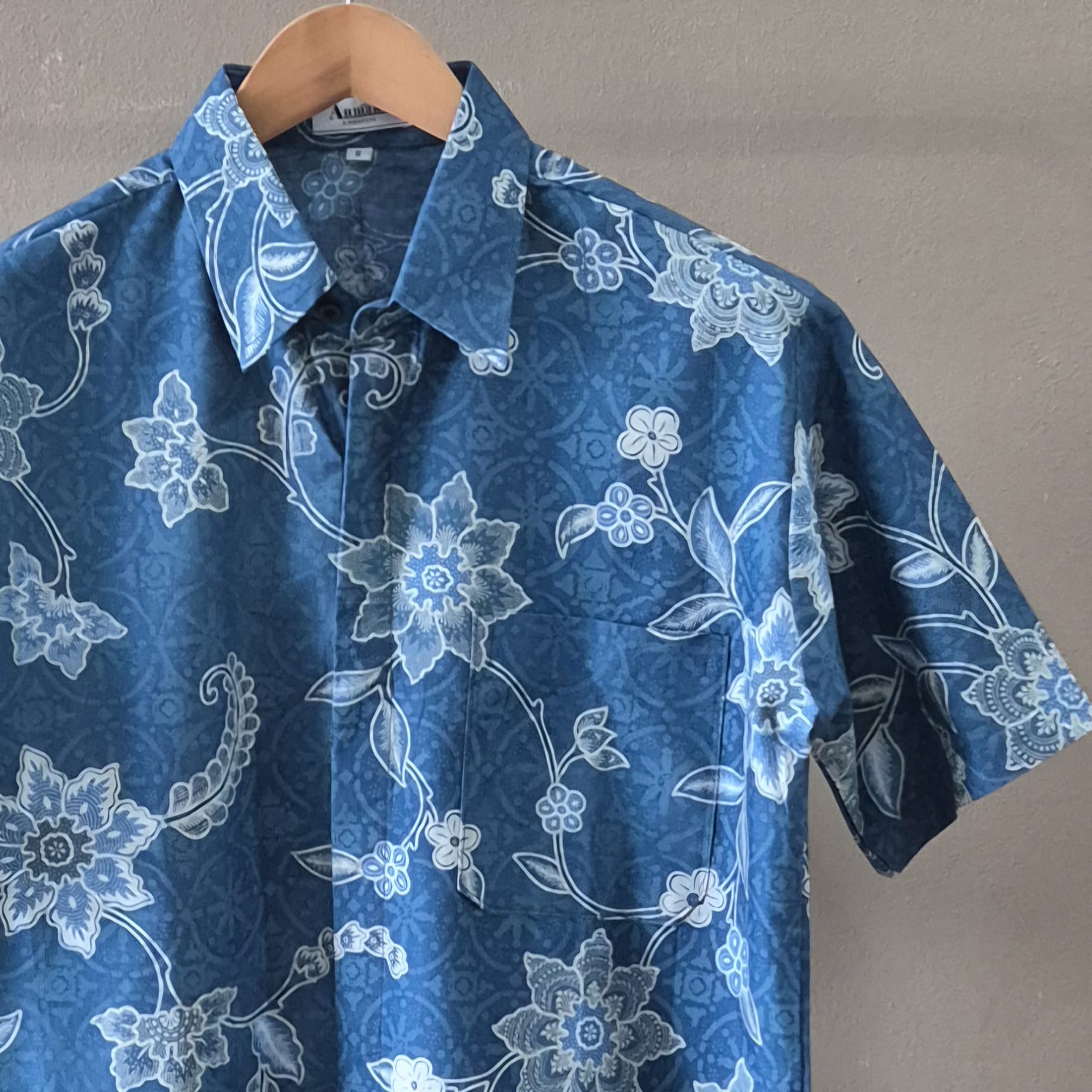 Regular Batik Men's Short Sleeve Shirt
