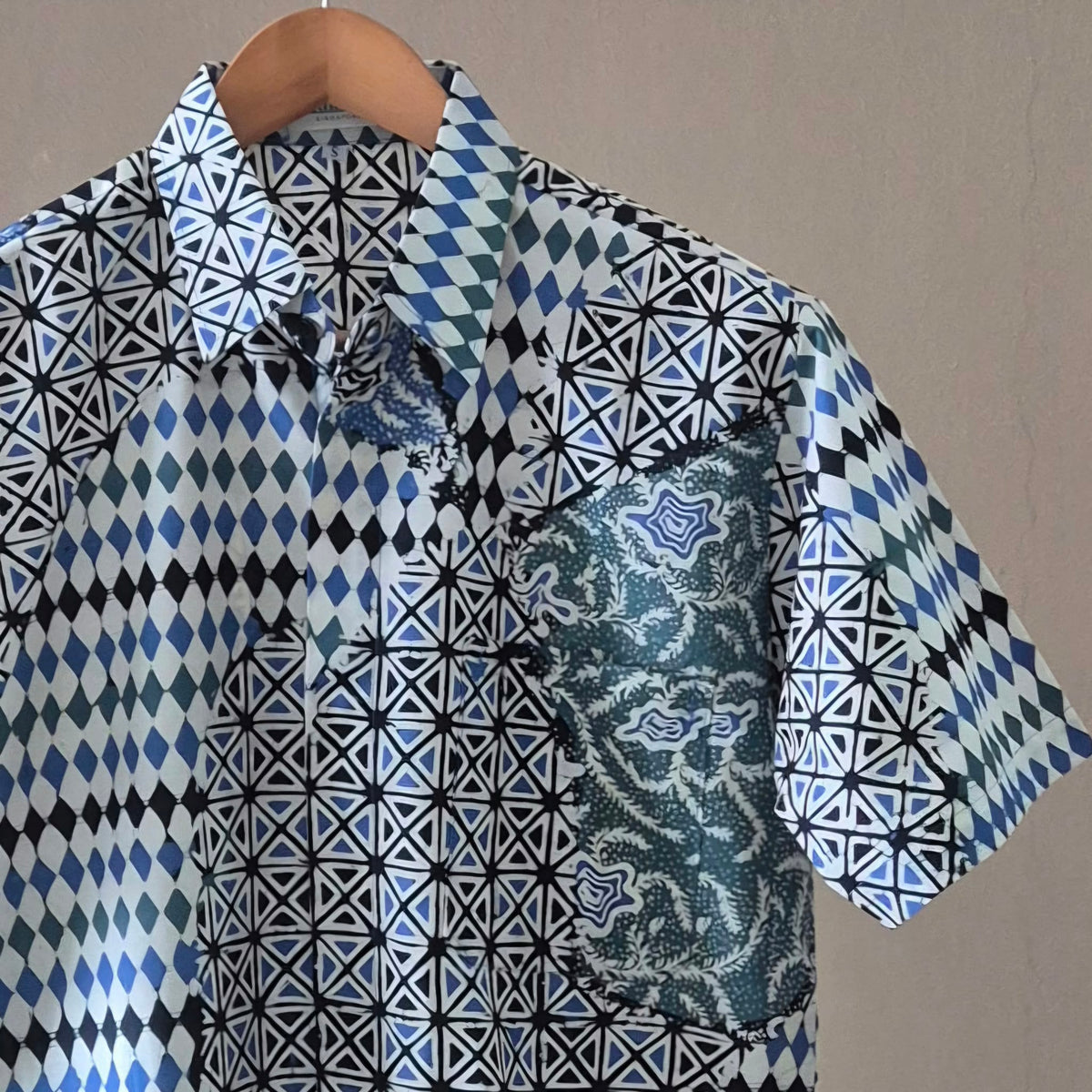 Regular Batik Men's Short Sleeve Shirt