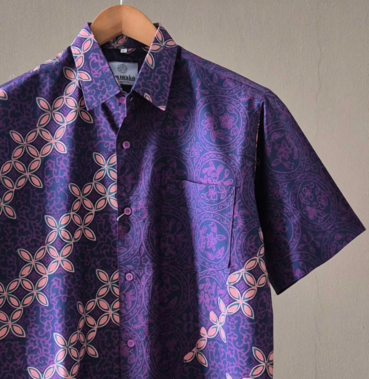 Batik Men's Short Sleeve Shirt
