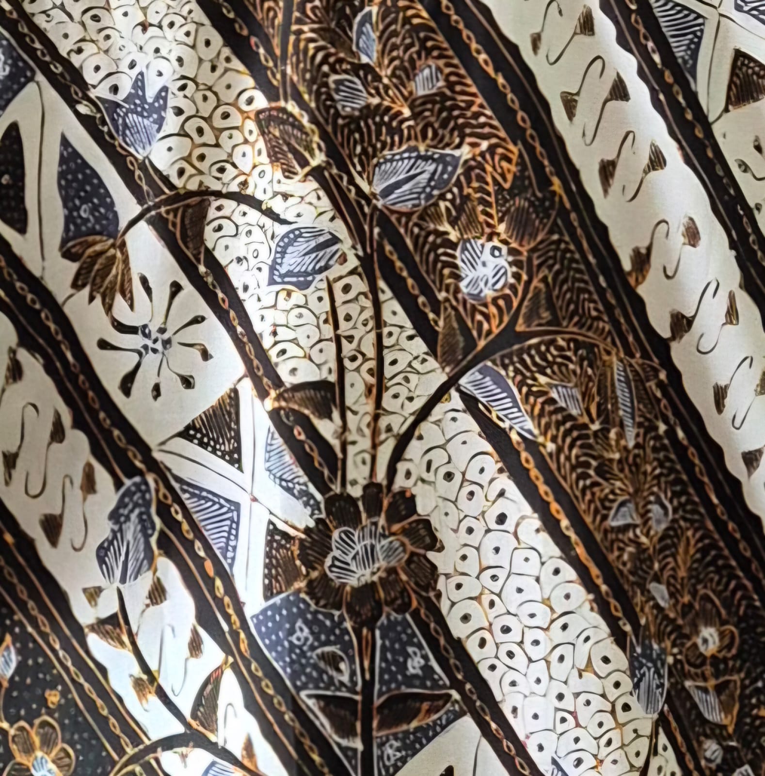 Premium Batik Tulis Supreme Men's Shirt - S