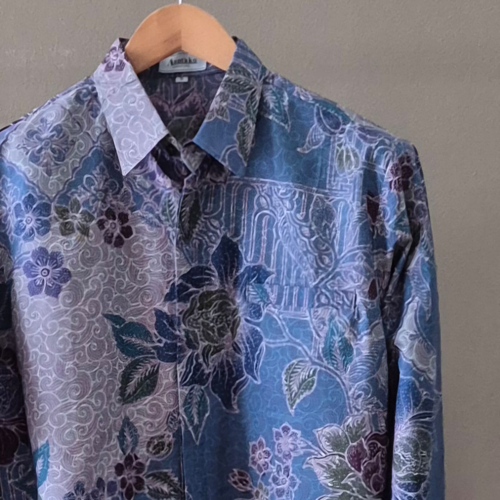Regular Batik Men's Long Sleeve Shirt