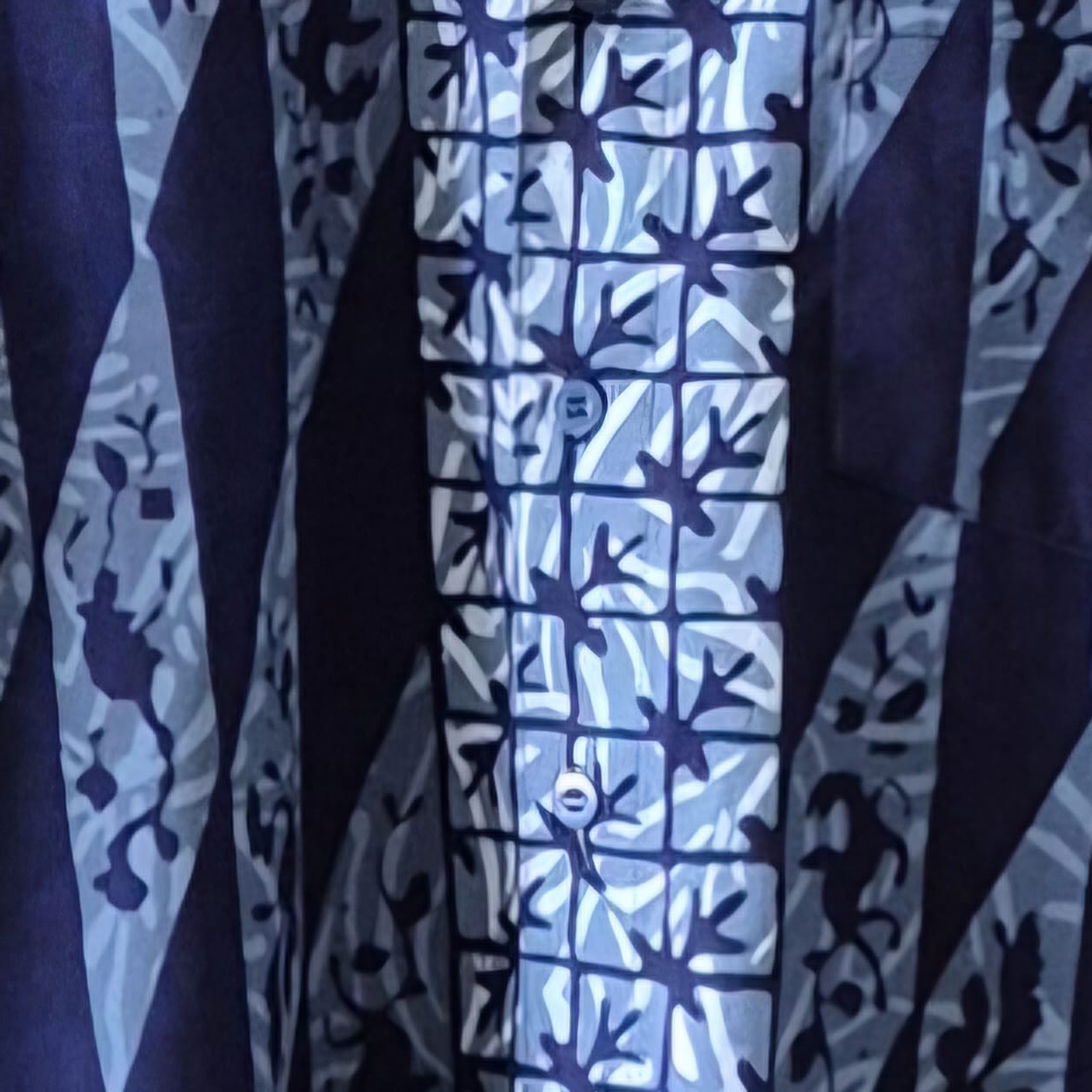 Batik Men's Short Sleeve Shirt