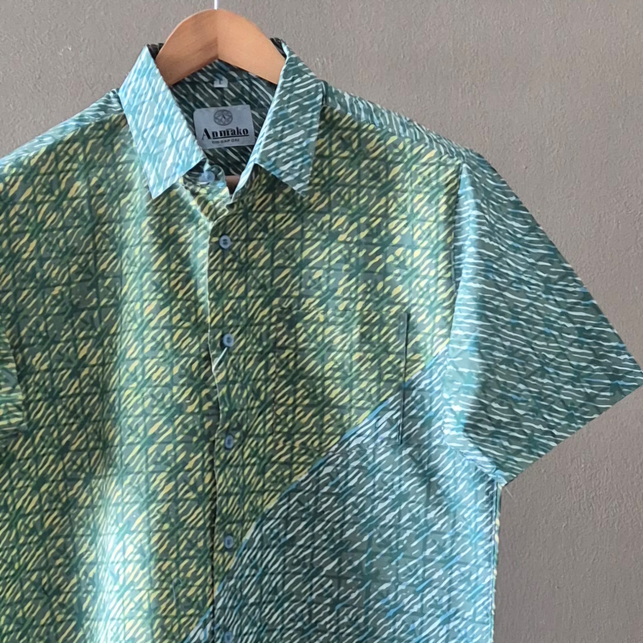 Batik Men's Short Sleeve Shirt